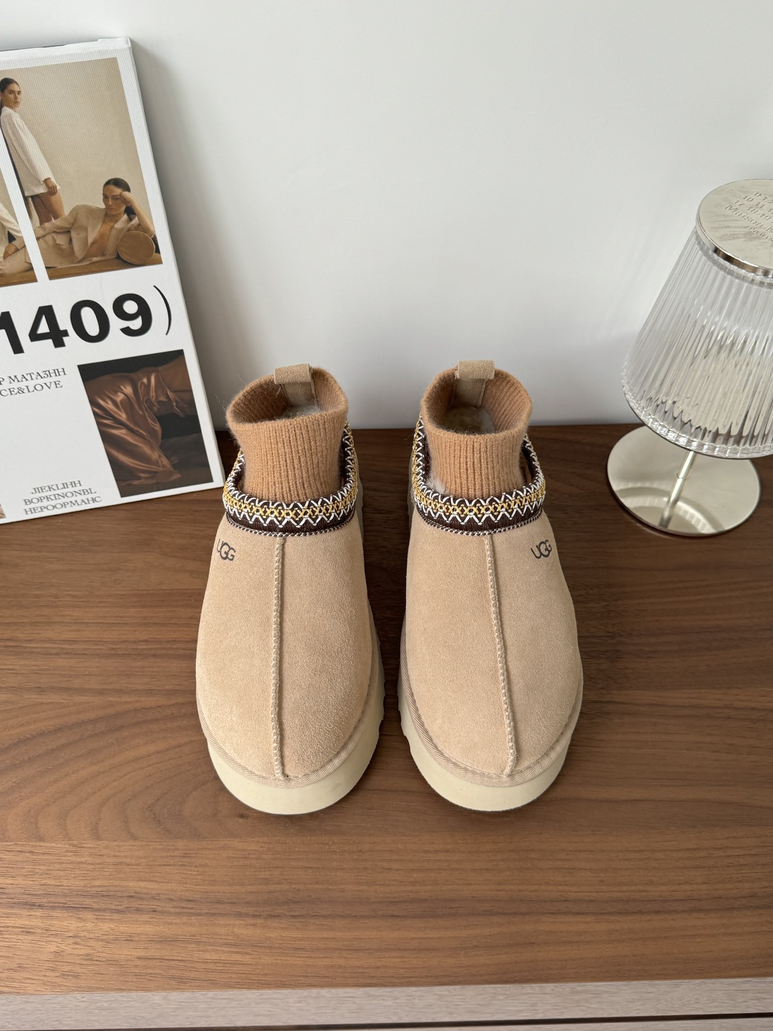 NO:209891,Sell ​​New Year's goods;: All are high-end personal products; early delivery; early delivery; 35/4; 36/7; 37/3; 38/1; 39/7; 40/5; Pay attention to the big discount at the end of the year, all are not returned or exchanged, special prices,19860909狂甩年货甩；:全部是高端自留款；早下早得早得；35/4；36/7；37/3；38/1；39/7；40/5；；注意年尾大甩货,全部不退换,特价款,,Children's