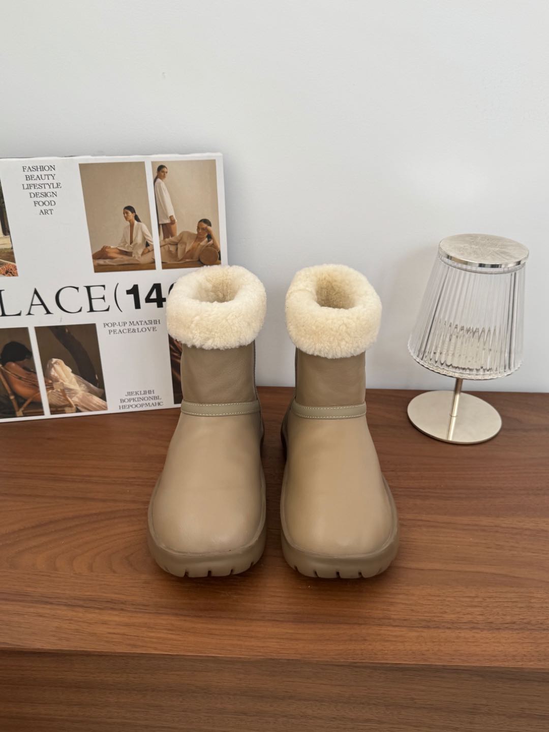 NO:209842,Sell ​​New Year’s goods; all are high-end personal products; early delivery early; 35/4; 36/9; 37/7; 38/4; 39/4; 40/1; pay attention to the big discount at the end of the year, all are not returned or exchanged, special prices,19860909狂甩年货甩；；全部是高端自留款；早下早得早得；35/4；36/9；37/7；38/4；39/4；40/1；注意年尾大甩货,全部不退换,特价款,,Children's