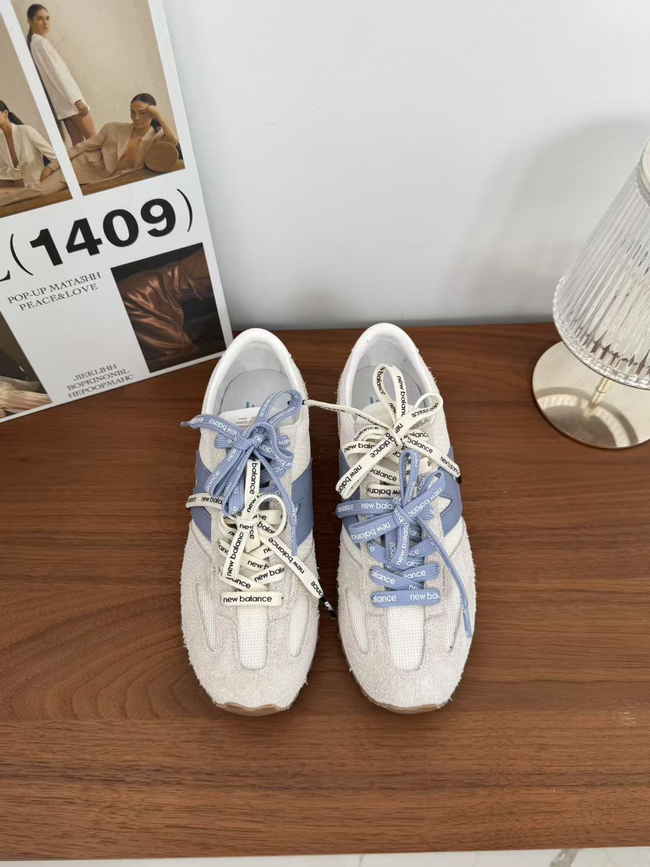 NO:240199,* SNGG Introduction | Retro Jogging Shoes Series NB 471 Retro Jogging Shoes Same as Zhang Yuanying Retro Pioneer Casual Sports Jogging Shoes Italian Street Style in the 1970s!  NB New Balance The new 471 series is a new look created with a purer retro style design. The side is also deconstructed and the n-character logo is presented in an old embossed style. Multi-lace matching is girlish and fashionable - MATERIAL material - upper High mercerized cowhide cowhide inner calf leather weaving outsole custom open molded sole size#35~40 Price, casual shoes/sports shoes, new balance, sneakers, cowhide19860909* SNGG简介｜复古慢跑鞋系列 NB 471复古慢跑鞋张元英同款 复古先锋休闲运动慢跑鞋 上世纪70年代的意大利街头风格！NB新百伦 全新 471 系列以更纯粹的复古风格设计打造的全新造型.侧身还以解构设计 将n字标志以做旧压花样式呈现 多鞋带搭配穿搭少女感时尚感十足 - MATERIAL 材质 - 鞋面 高丝光牛反绒牛皮 内里小牛皮织布 大底定制开模大底 size#35～40 价格,休闲鞋/运动鞋,new balance,sneakers,cowhide,Women's Shoes