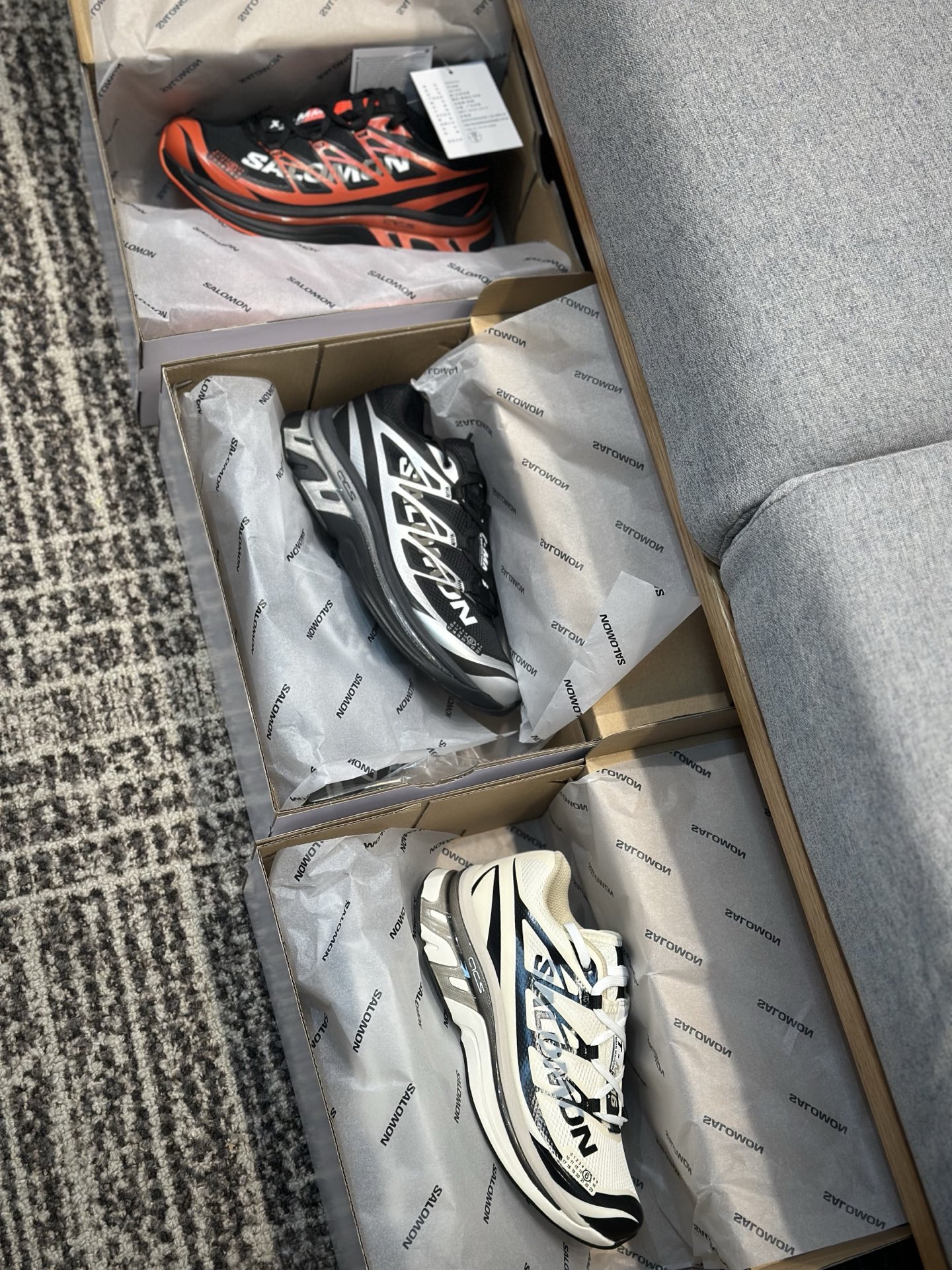 NO:729962,Handsome MM6 x Salomon collaboration. The latest collaboration that I have been waiting for for a long time ~ The feel and appearance are beyond expectations, masion margiela19860909帅 MM6 x Salomon联名款. 盼了好久的最新联名～ 脚感和颜值都超预期了,,masion margiela,Men's shoes