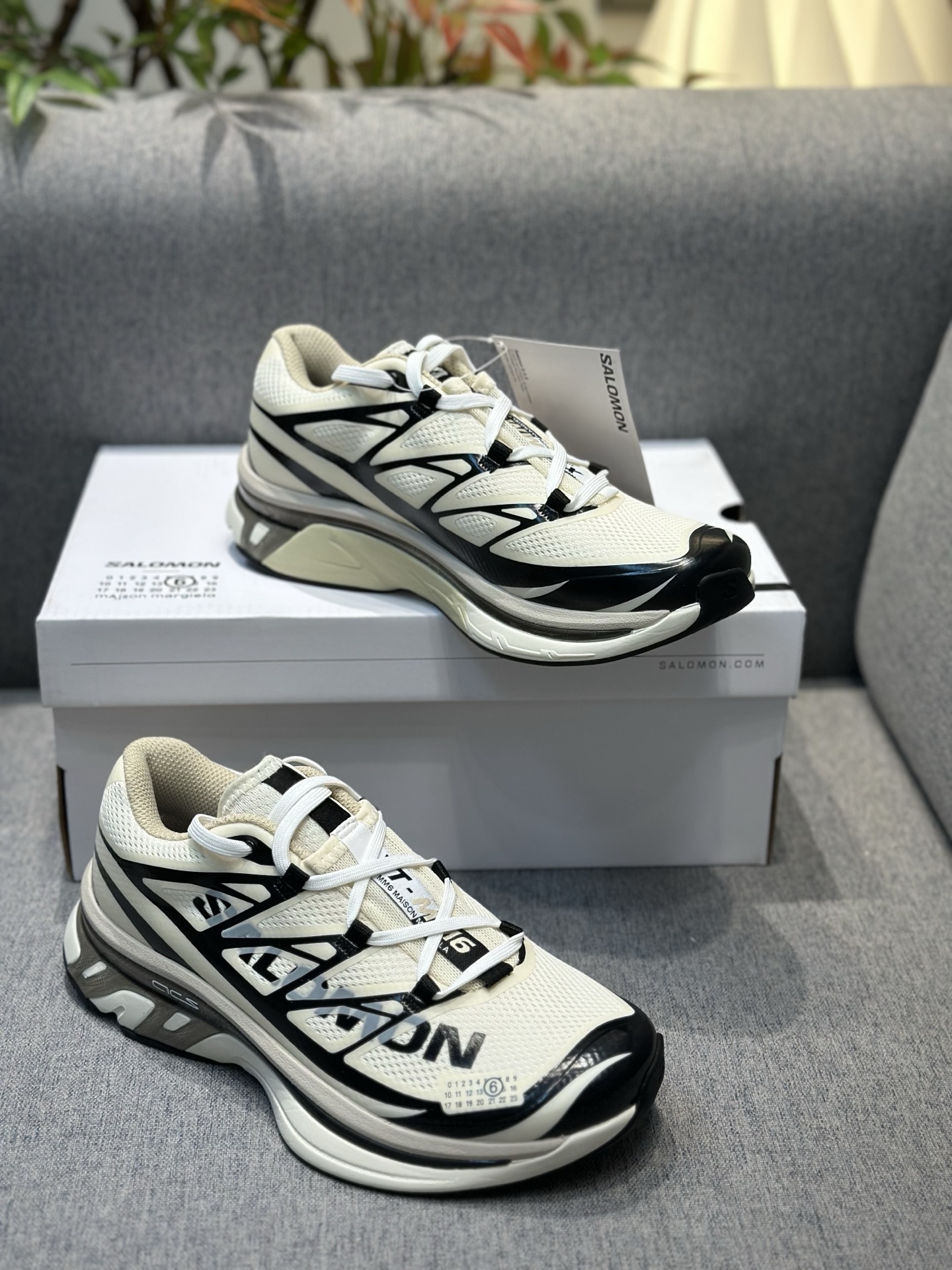 NO:729978,Rock white details!  Simple black and white color matching, high-end and easy to match,19860909岩石白细节！简约黑白配色高级好搭配,,Men's shoes