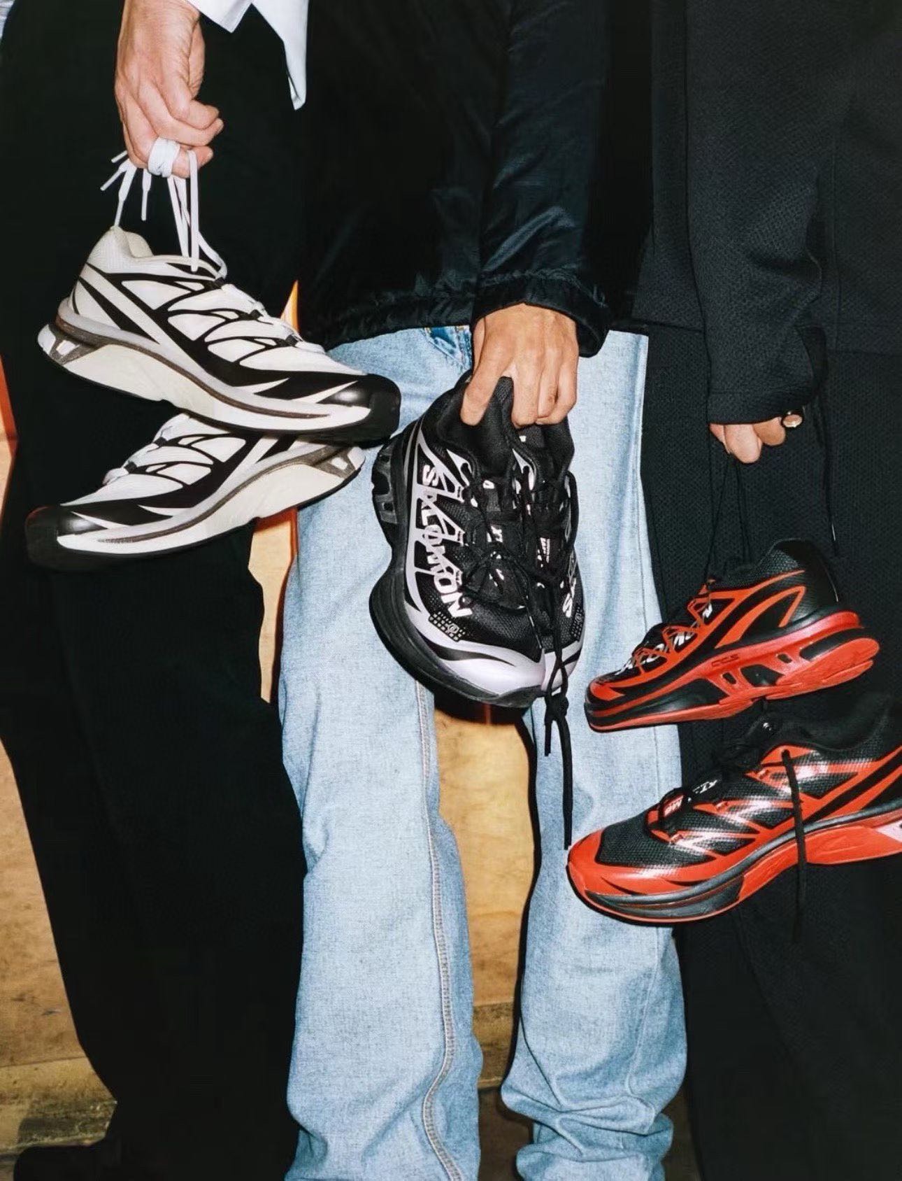 NO:730024,Get on your feet!  Personally, I feel that this collaboration is quite eye-catching. It is the number one shoe for outdoor sports!  ,19860909上脚！这次的联名个人感觉比较眼前一亮 户外运动第一鞋！,,Men's shoes