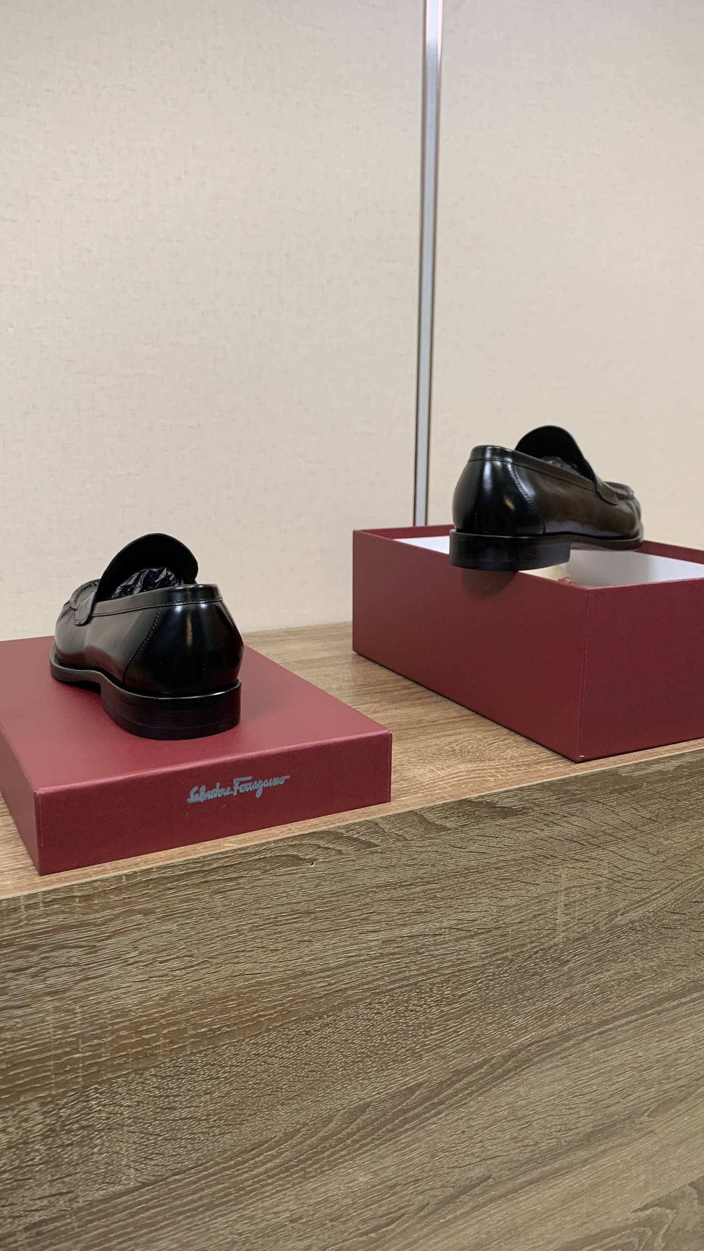 Salvatore Ferragamo Men's Leather Loafers, Black Calfskin 9 i1753970133283 2503 0 7