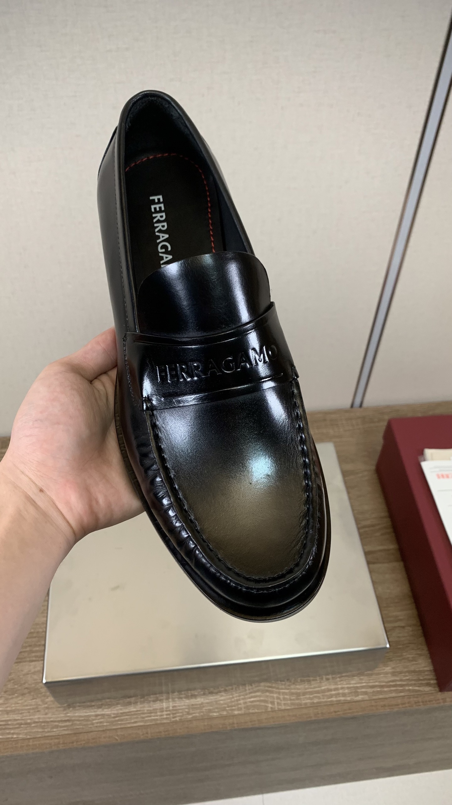 Ferragamo Men's Black Leather Loafers Business Casual Dress Shoes 6 i1753970647607 5095 0 4