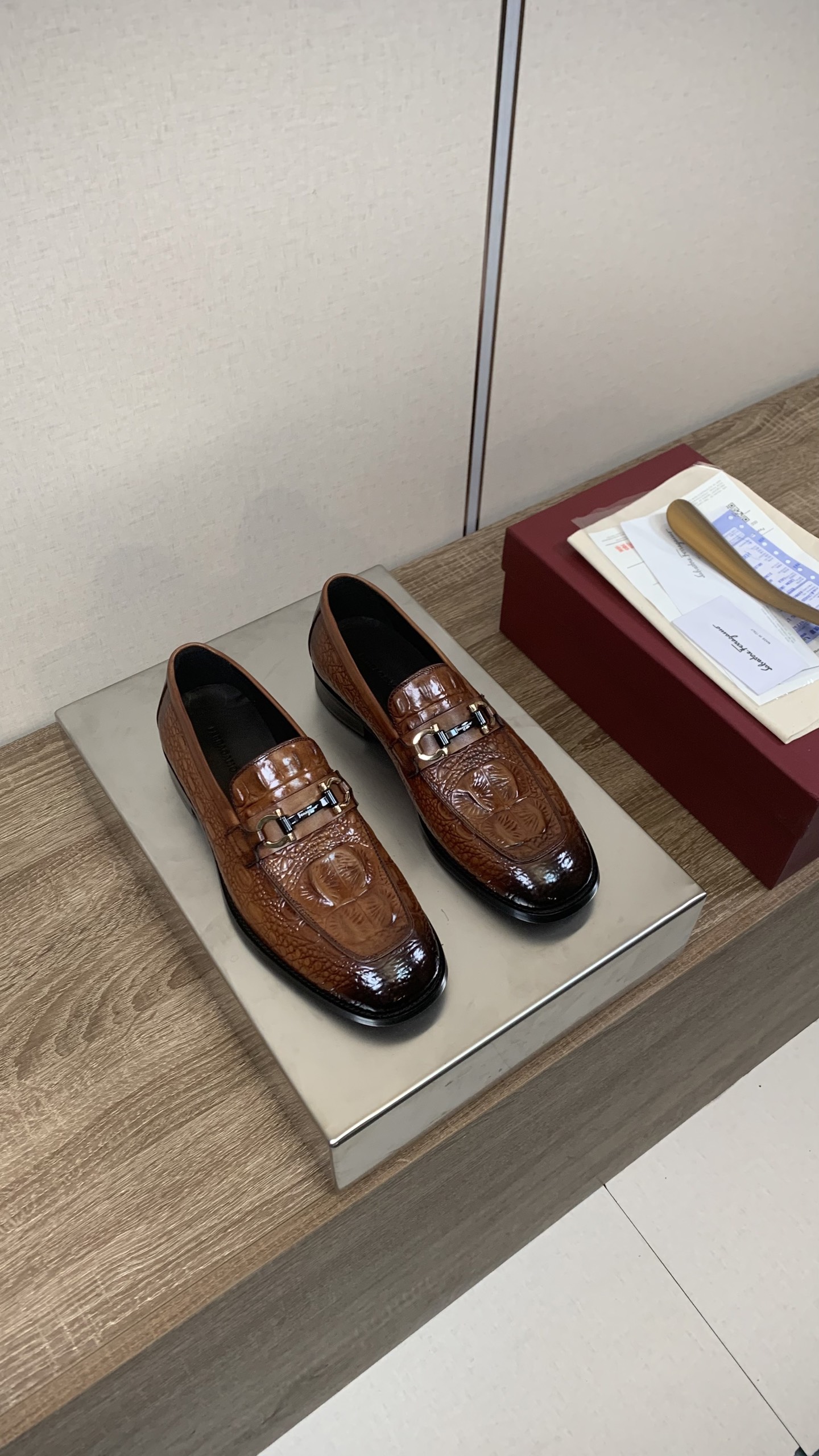 Ferragamo Mocassins Homme en Cuir d'Alligator, Style Décontracté et Élégant