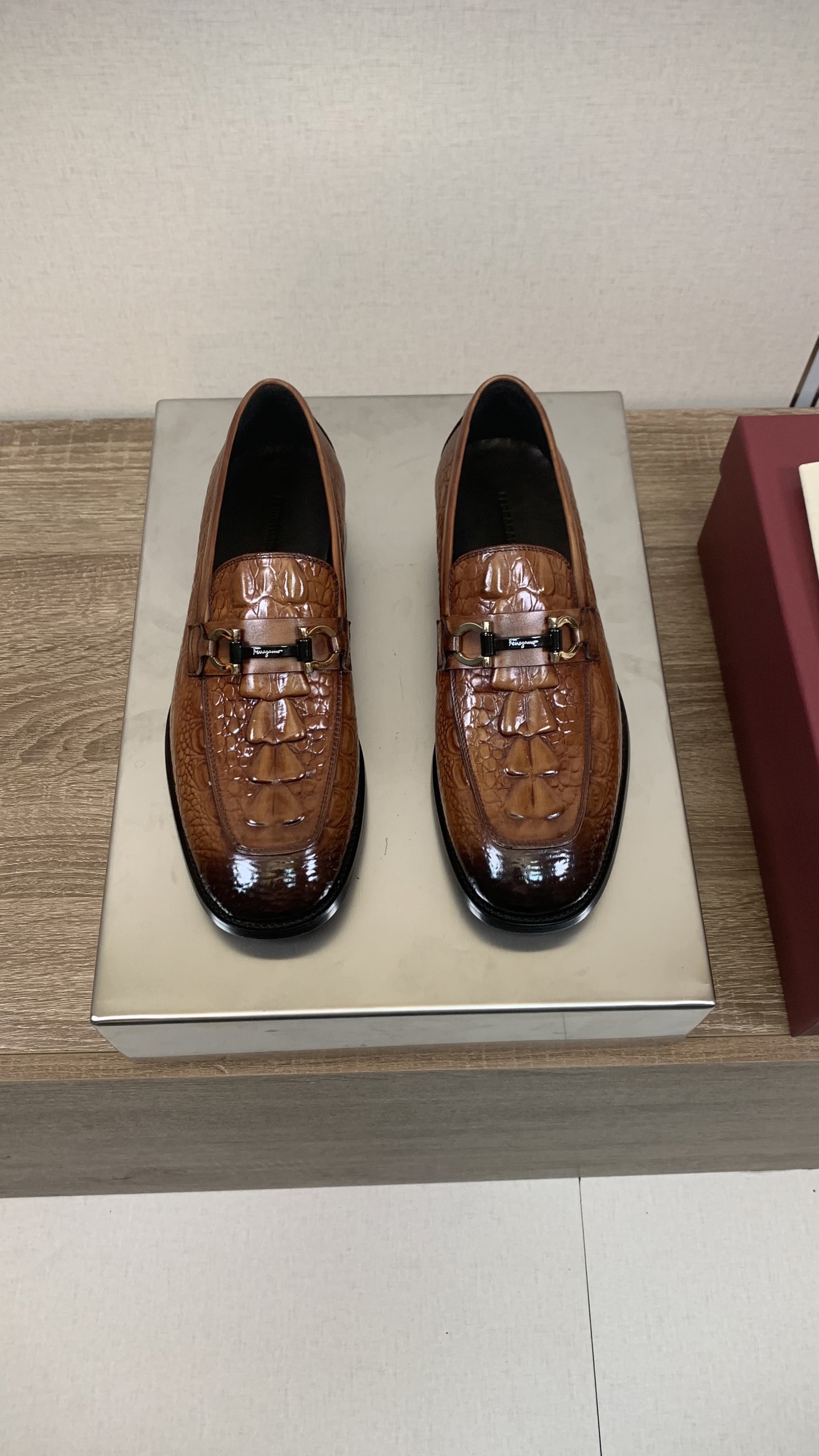 Salvatore Ferragamo Men's Crocodile Leather Loafers Business Casual Shoes 3 i1755588983824 4425 0 1