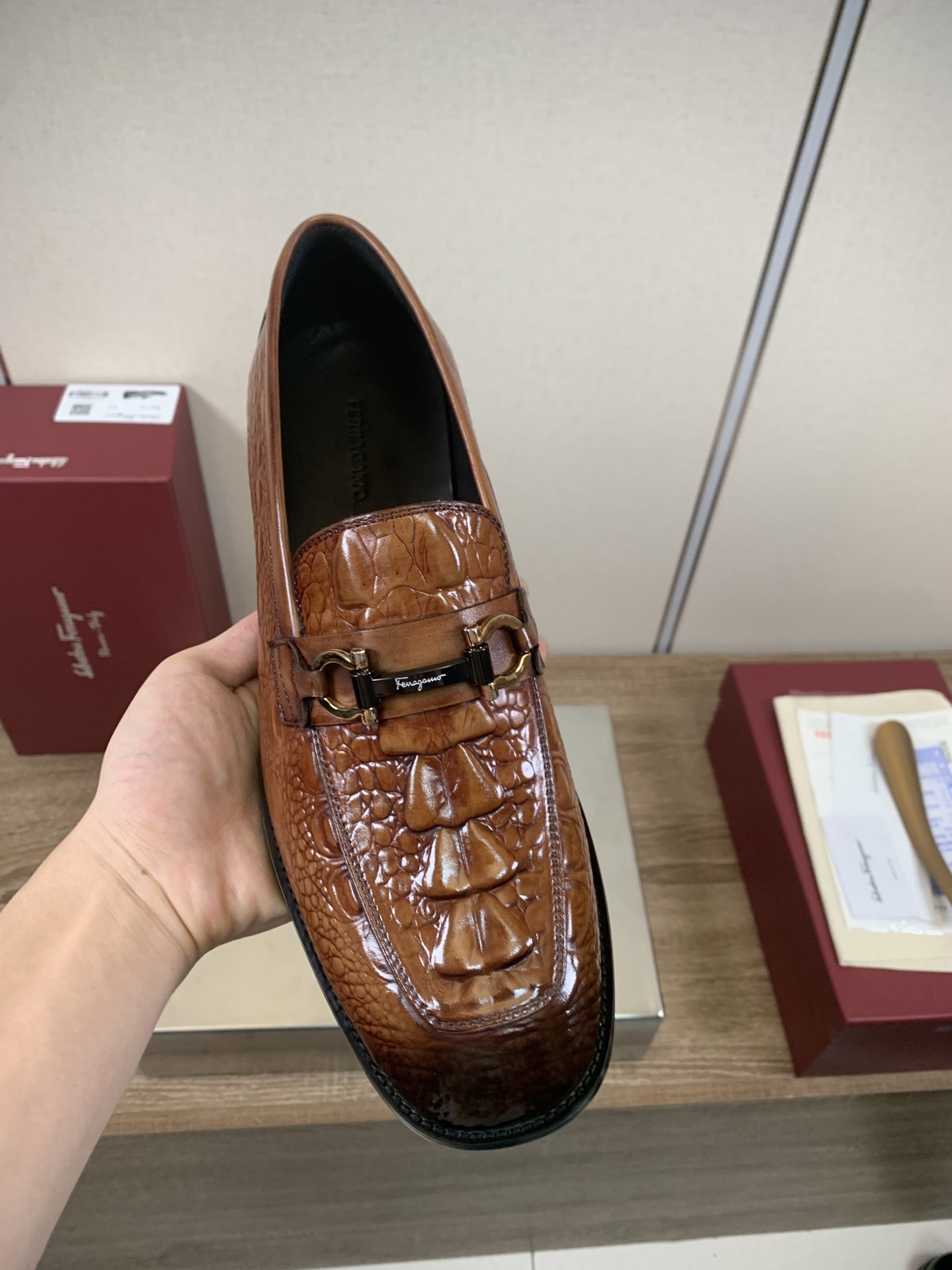 Salvatore Ferragamo Men's Crocodile Leather Loafers Business Casual Shoes 6 i1755588986681 762 0 4