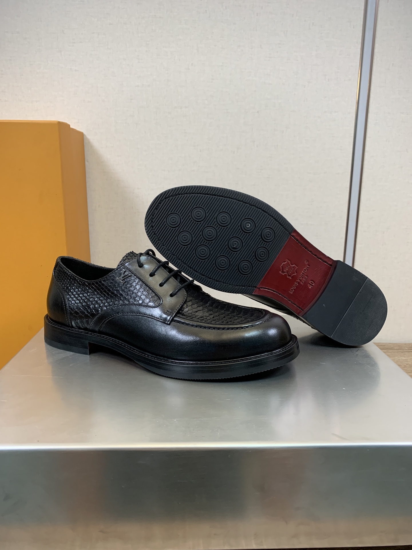Louis Vuitton Men's Snake Leather Business Casual Dress Shoes 5 i1756906057264 2236 0 3