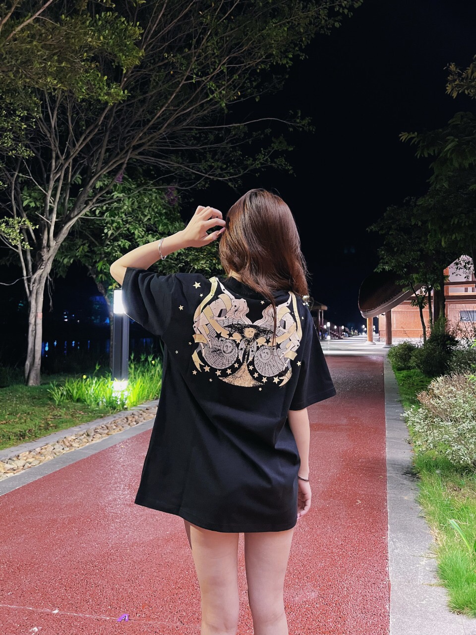 “Givenchy and Brahi: High-Quality Black Short-Sleeved Sun Fabric Shirt” - 图片 7