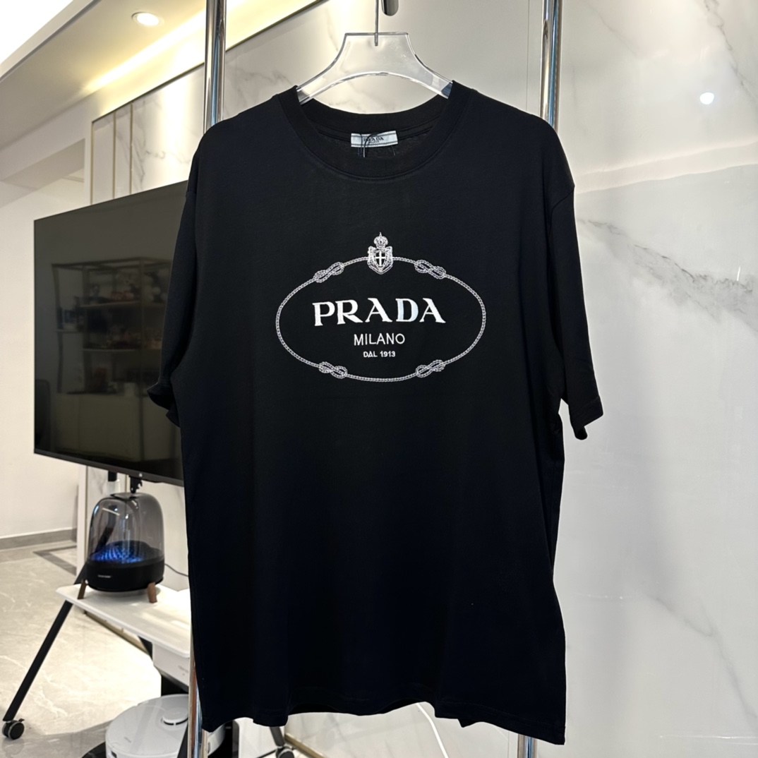 PRADA｜普拉达 Camiseta de manga corta con bordado de letras y corona 24SS - Personalizada con tela de algodón 100% peinada …