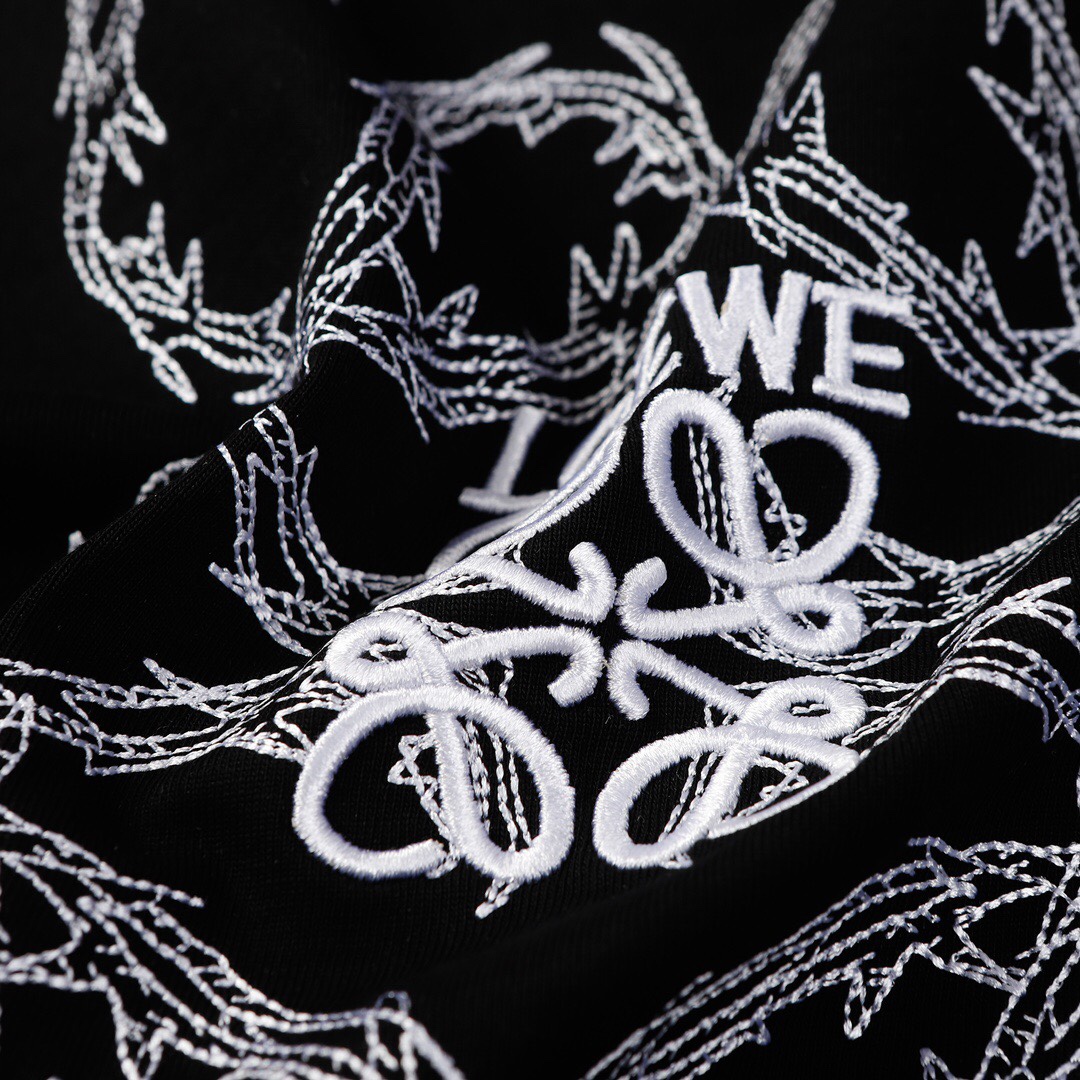 Loewe’s Spring-Summer Collection: Luxurious Fabrics, Fine Embroidery, Custom Accessories, Trendy Styles. - 图片 3