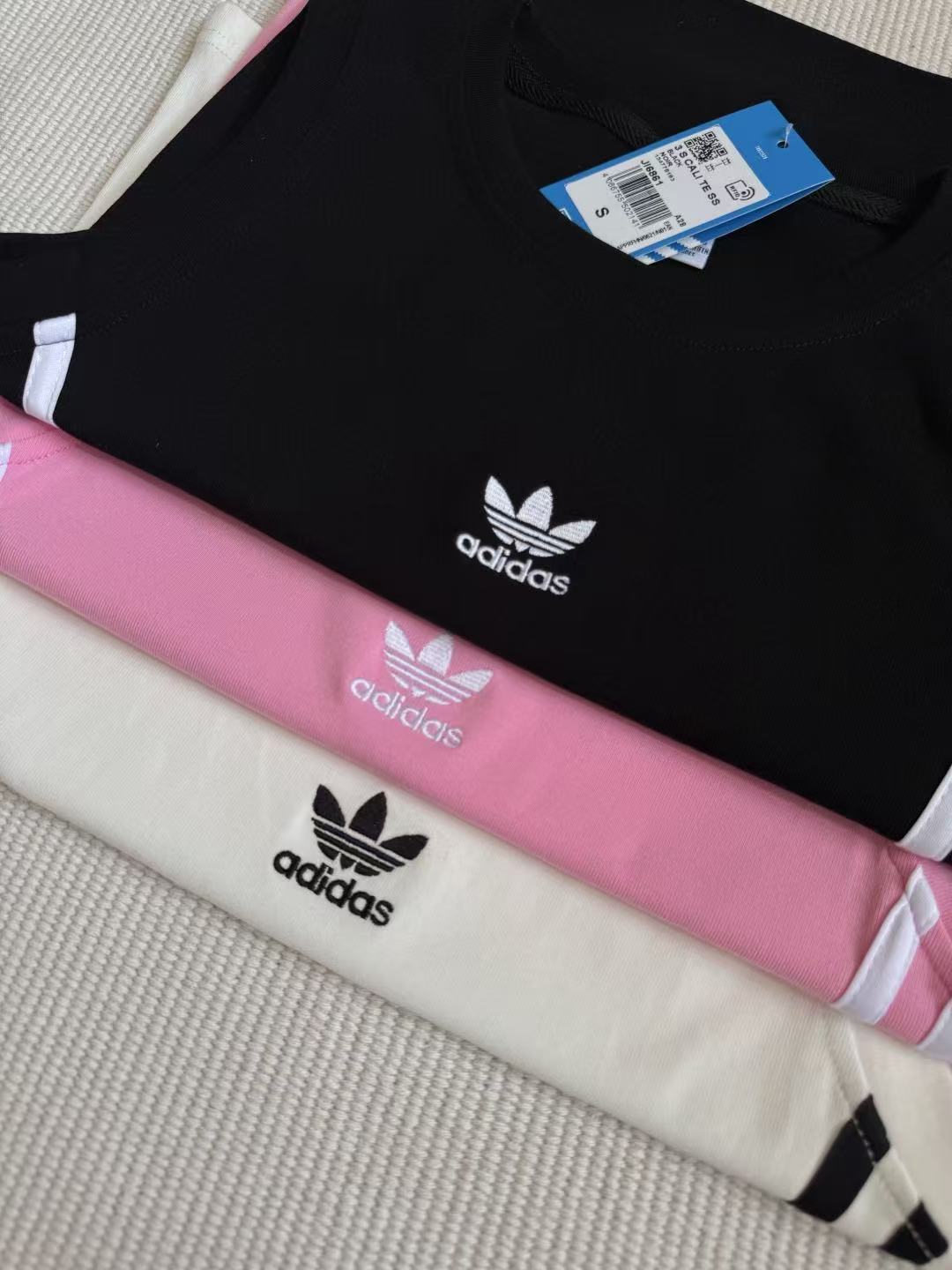 Alternative view of T-Shirt 02405