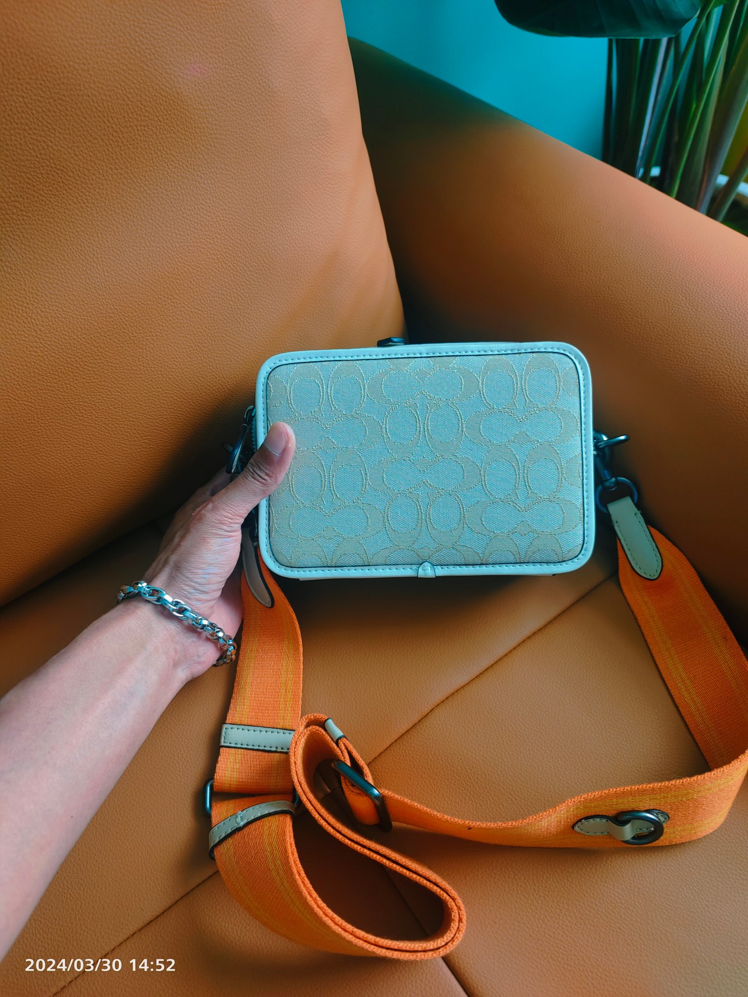 Coach C3780/Charter系列最新款男士斜跨包相机包3色 标志提花织物和牛皮革6个信用卡槽内置多功能袋