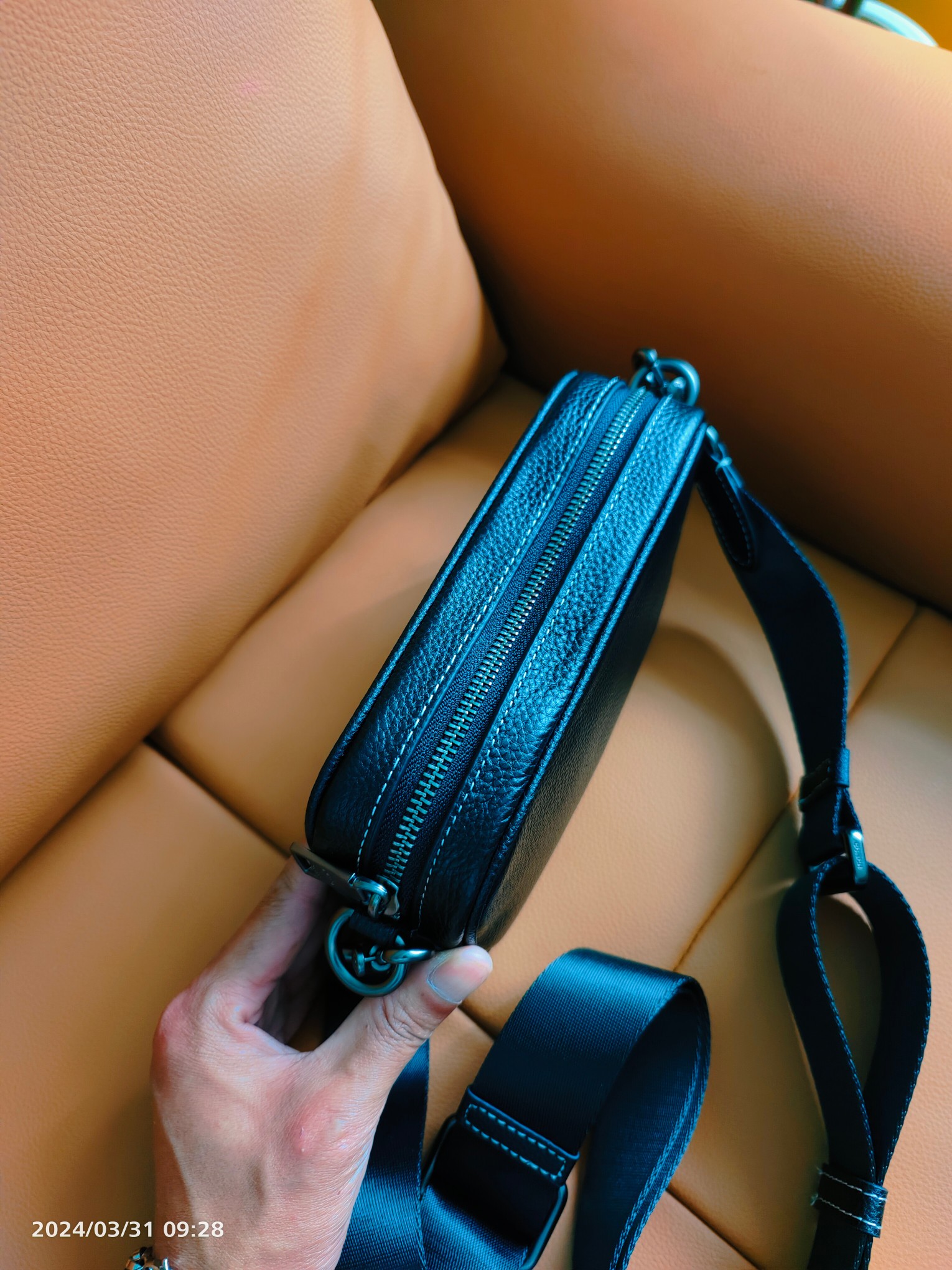 Coach COACH/2024年3月新款 蔻驰CR179 Jayden斜挎包 黑色头层牛皮简约 尺寸约：19