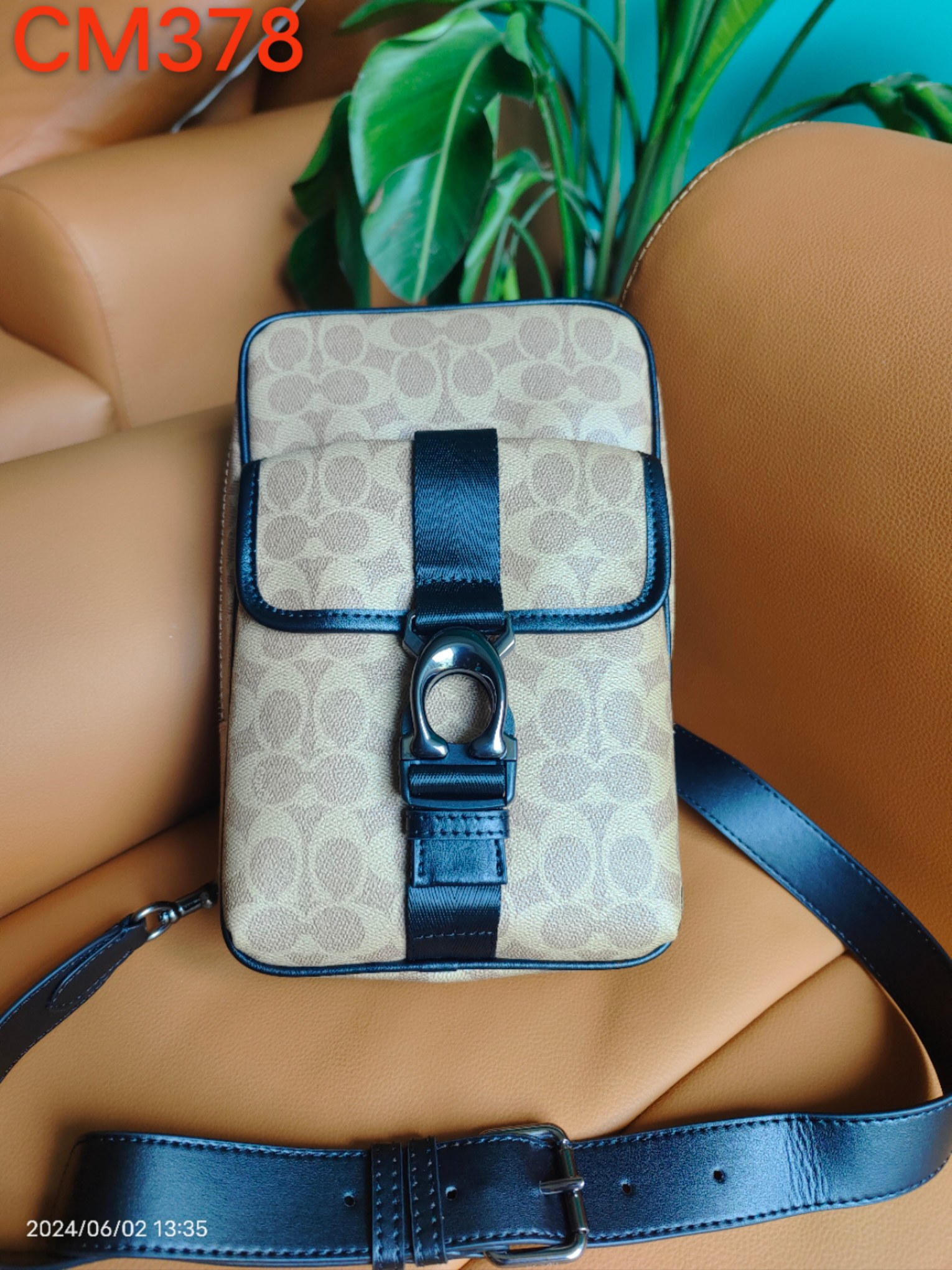 Coach 新款COACH/蔻驰CM378 CM380男士 标志BECK斜挎包单肩包商务休闲胸包