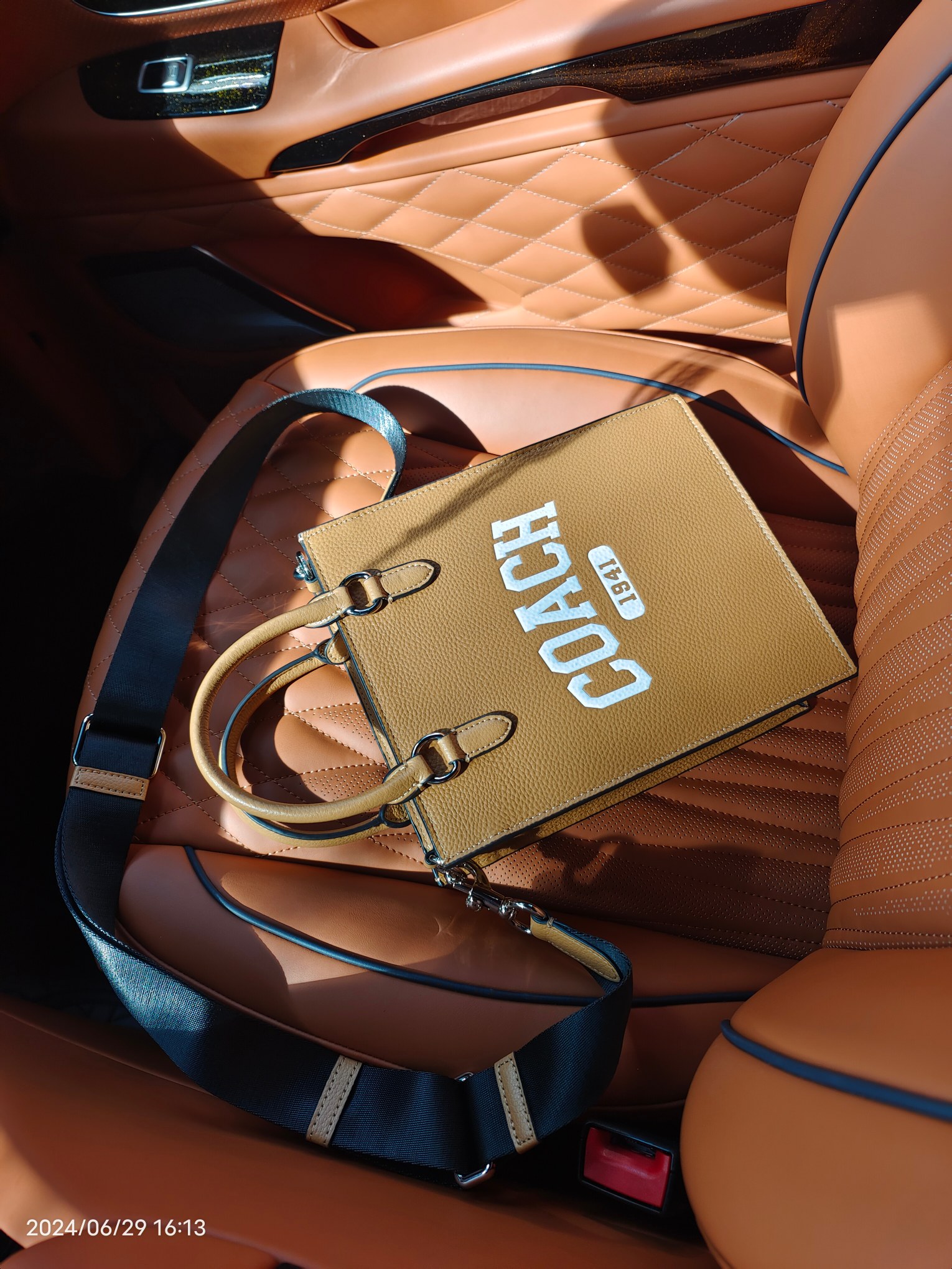 Coach CR312头层皮 级COACH/蔻驰奥莱 VARSITY元素DYLAN托特包通勤斜挎手提中号尺寸20