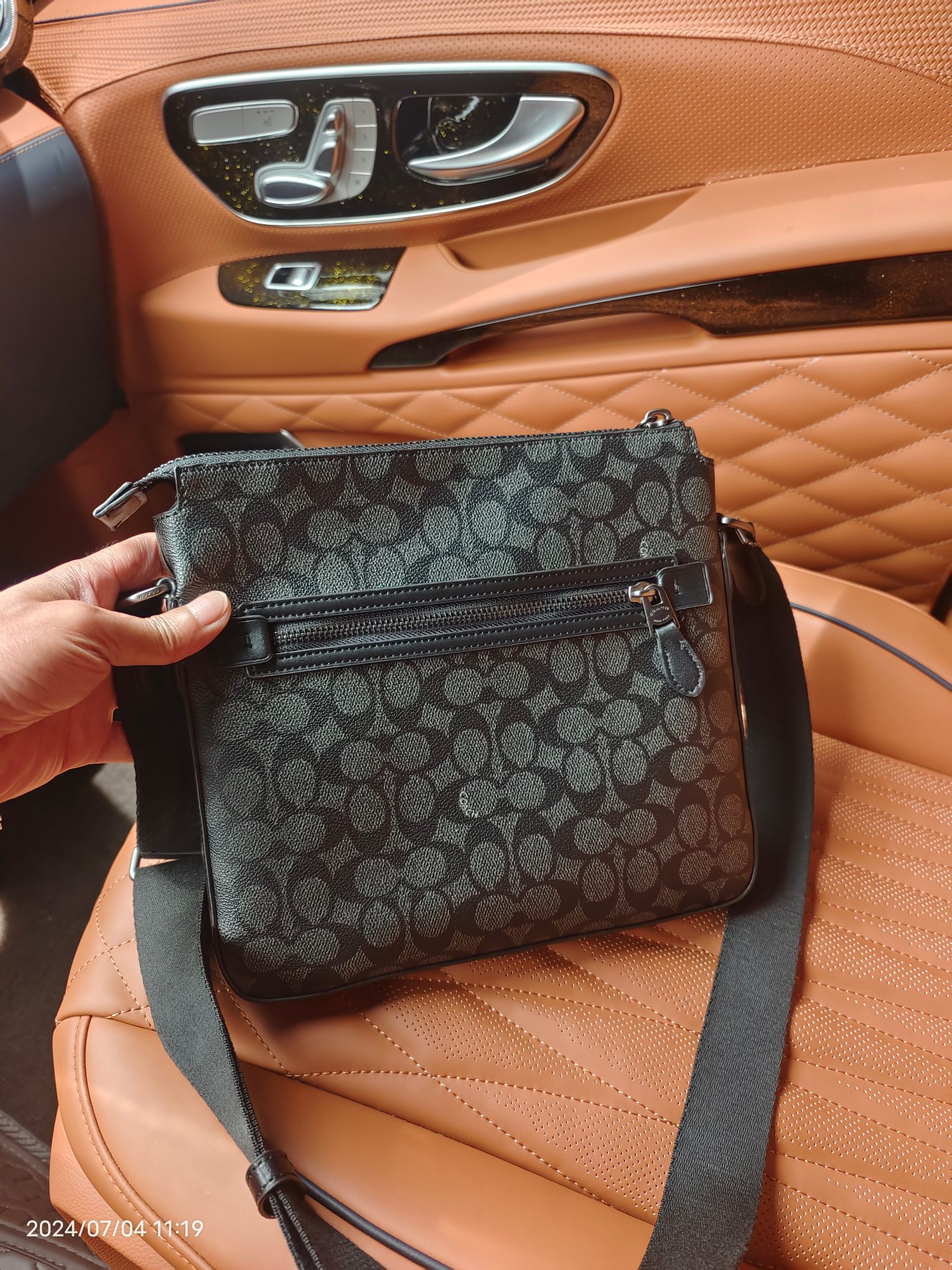 Coach coach/蔻驰新款斜挎包 GOTHAM文件包 cr747 老花pvc配皮内置多功能袋