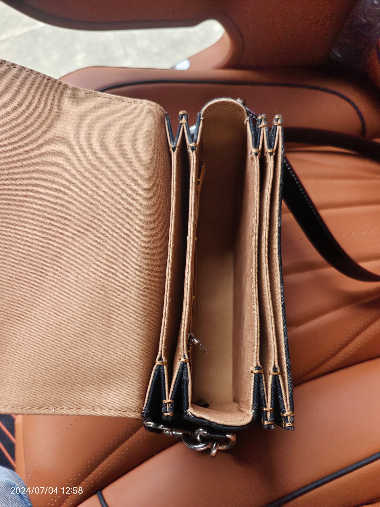 Coach COACH/蔻驰 24新款rogue香布雷皮拼手提单肩斜挎CR694盖头风琴包多个隔层尺寸21/15/8cm