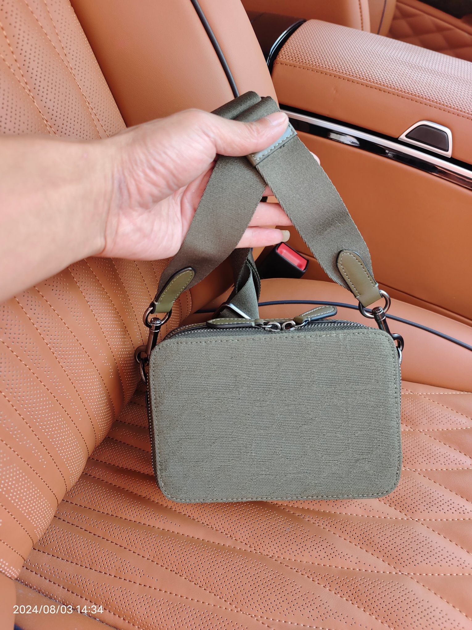 Coach CU206/Charter系列最新款男士斜跨包相机包军绿色 浅蓝色 标志提花织物和牛皮革6个信用卡槽内置多功能袋