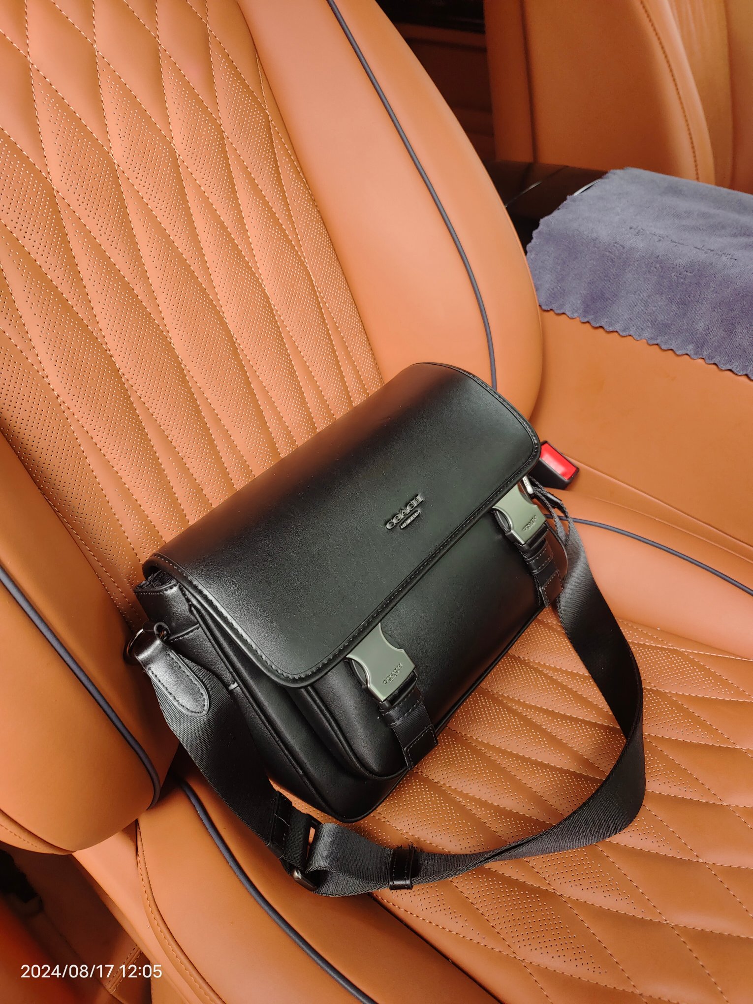 Coach COACH/型号CT110蔻驰代购男士新款Racer系列单肩斜挎包邮差包 通勤包 老花拼色尺寸28/22.5/7.5cm