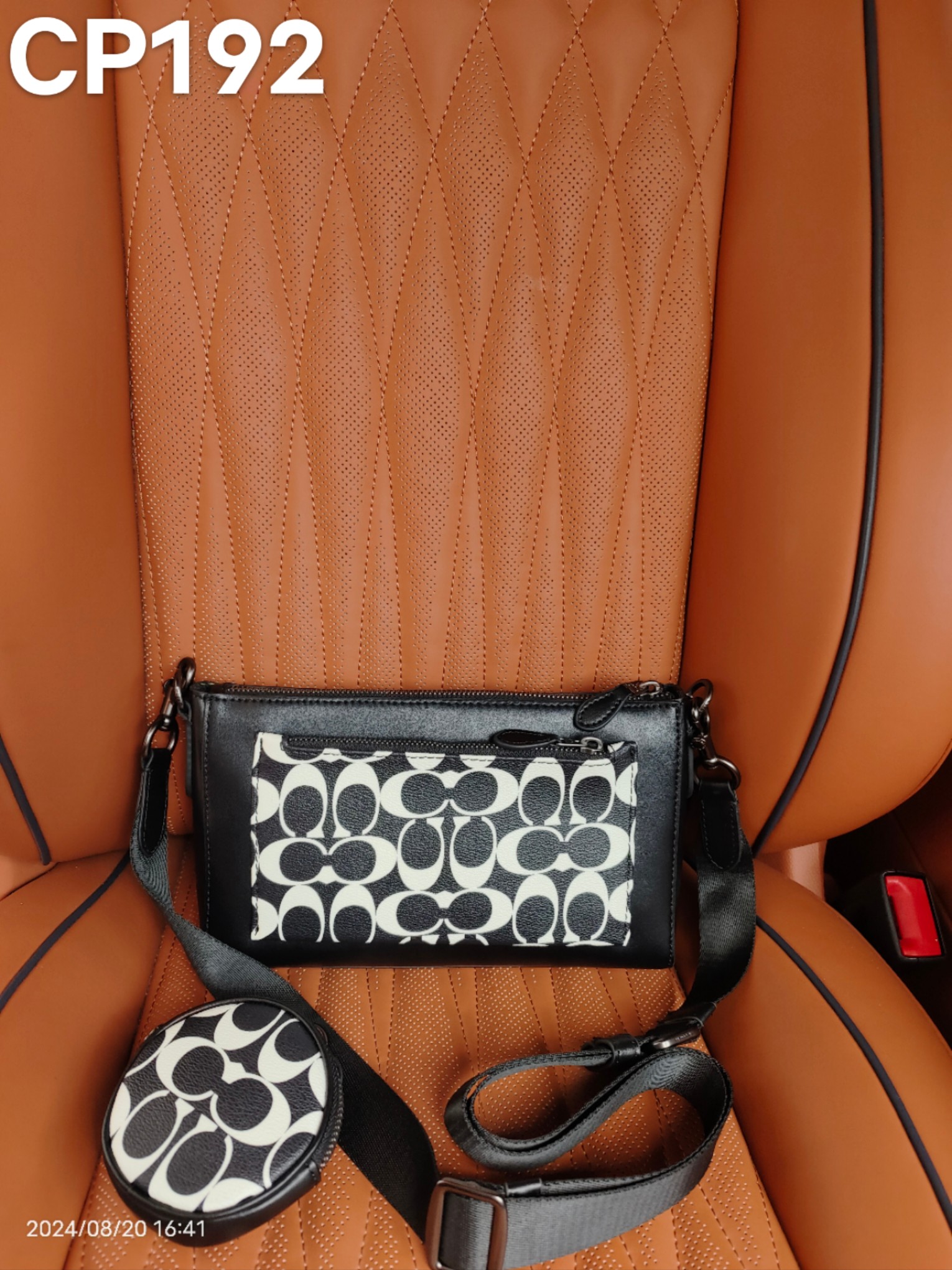 Coach CP192YYDS COACH二合一包包 谁背谁夸的一款二合一 斜挎包黑白色很百搭呢
