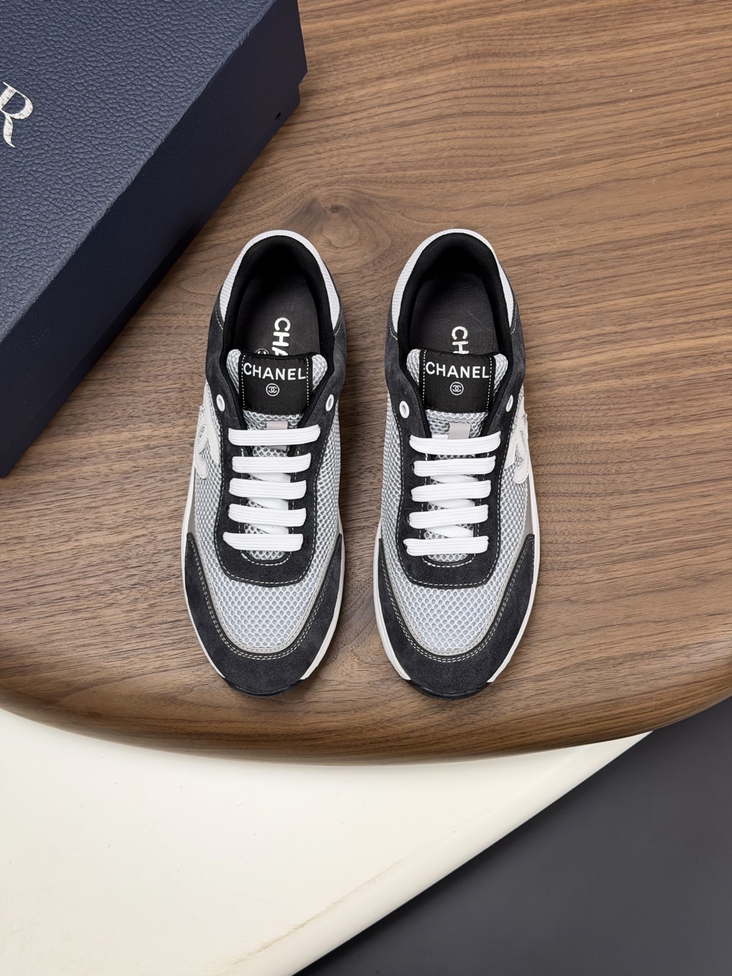 NO:783347,Ch@nel new spring and summer sports shoes. The fabric is made of Italian imported mesh with color matching. Multiple color matching + reflective edge material design. Breathable and comfortable lining. Fashionable must-have size 39-44 (38 45 customized),,sneakers19860909Ch@nel 春夏新款运动鞋 面料意大利进口网面拼色而成 多种拼色+反光边料的设计感 透气舒适内里 时髦精必入码数39-44（38 45订做）,,sneakers,Men's shoes