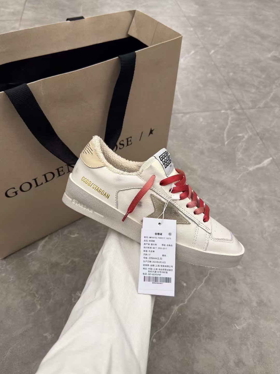 NO:172355,(Long-term goods. Order inquiry) Beige tail shoes couples' top-level purchasing version. Low-end don't disturb the low-end 2025 new ggdb stardan series small dirty shoes couples' shoes thick-soled shoes hit Golden Gse Deluxe Brand SUPER$TAR N pair of genuine disassembly version# The best market is not convinced, and it is better than the white shoes. It breaks the traditional aesthetics and the small dirty shoes have done it!  Celebrity private server demonstration is so versatile!  No need to worry about washing shoes anymore!  The original matte cowhide (the essence of the old) is customized towel material   Italian cowhide, exclusive mold latex pad, 2cm high-rise insole can be taken out, hand polished by old craftsmen, even the soles are unruly dirty, with a combination of edges and a high-standard shipment!  Packaging upgrade. New packaging box. Cloth bag, certificate, card, tag. Women 35-40. Men 40-46 (male size is expensive 10. Men's size is customized to only adjust the upper and lower sizes, 46 will not return or exchange), casual shoes/sports shoes, sneakers, cowhide19860909（长期做货.订单询价） 米黄尾板鞋情侣款顶级代购高版本.低端勿扰 2025新款ggdb stardan系列小脏鞋情侣鞋厚底板鞋爆款 Golden Gse Deluxe Brand SUPER$TAR N双正品拆解打版# 市场最优不服来比 # 火红程度比小白鞋还要早,打破传统审美,小脏鞋做到了！明星私服上脚示范 就是这么百搭 ！再也不用担心洗鞋的问题啦！ 鞋面原版磨砂牛皮（做旧精髓所在）内里定制毛巾料 意大利牛皮,独家开模乳胶垫 2cm内增高鞋垫可以拿出来哦 老工匠手工打磨,就连鞋底也是不羁的脏,包边组合大底,高标准出货！ 包装升级.新包装盒. 布袋,证书,卡片,吊牌 女 35-40 男40-46（男码贵10.男码定做只调上下码,46不退换）,休闲鞋/运动鞋,sneakers,cowhide,Women's Shoes