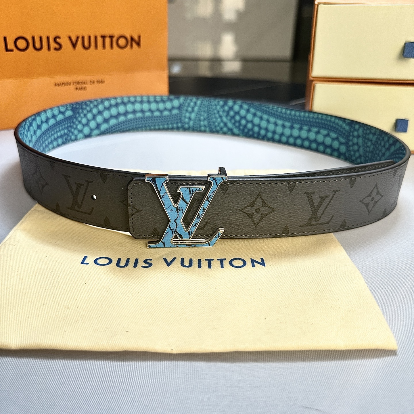 L0UIS VUITT0N 專櫃最新升級版本 寬度40毫米 全新訂製帆布灰色花搭配絲印藍色花紋帆布底