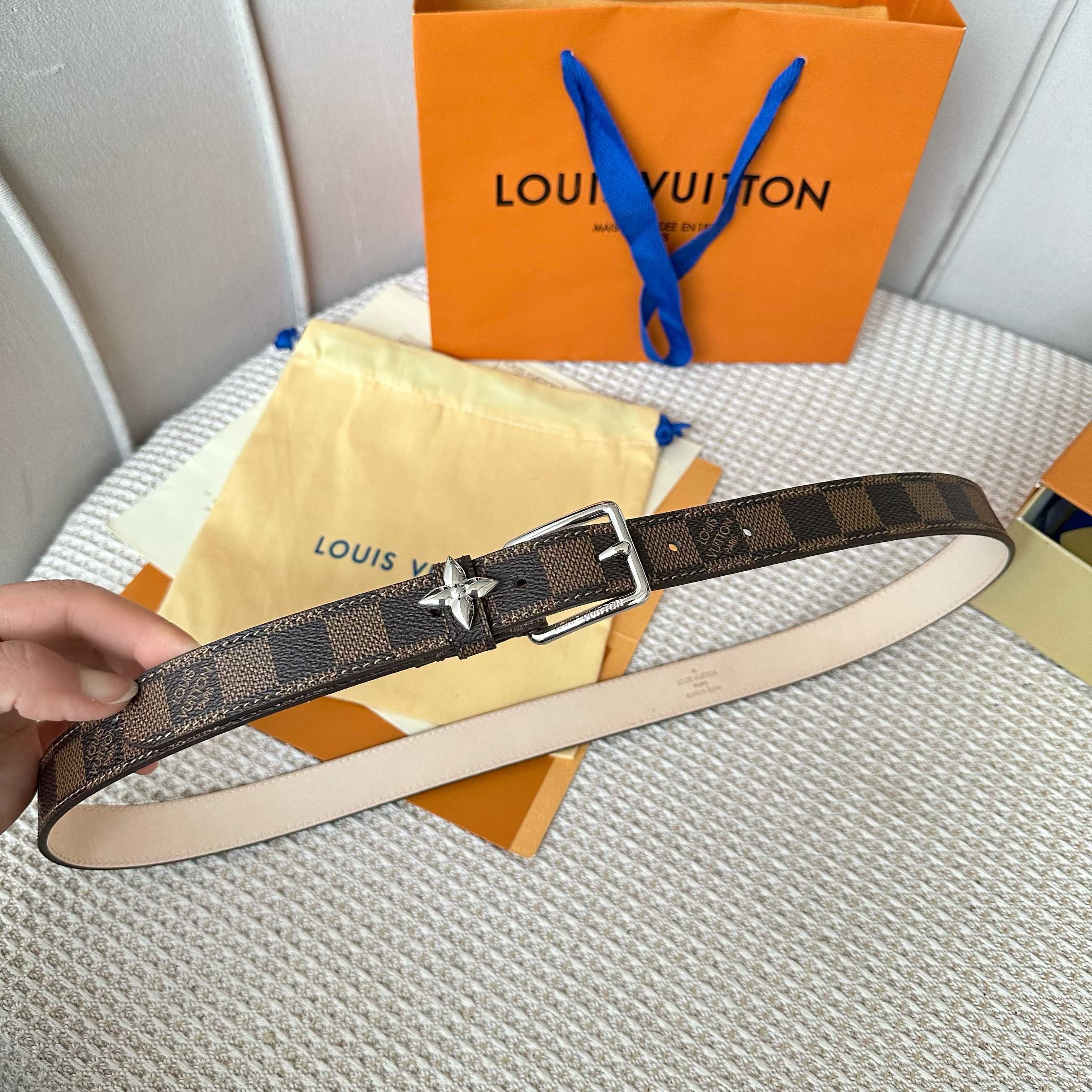 L0UIS VUITT0N 今季新品 驴家女士原單腰帶