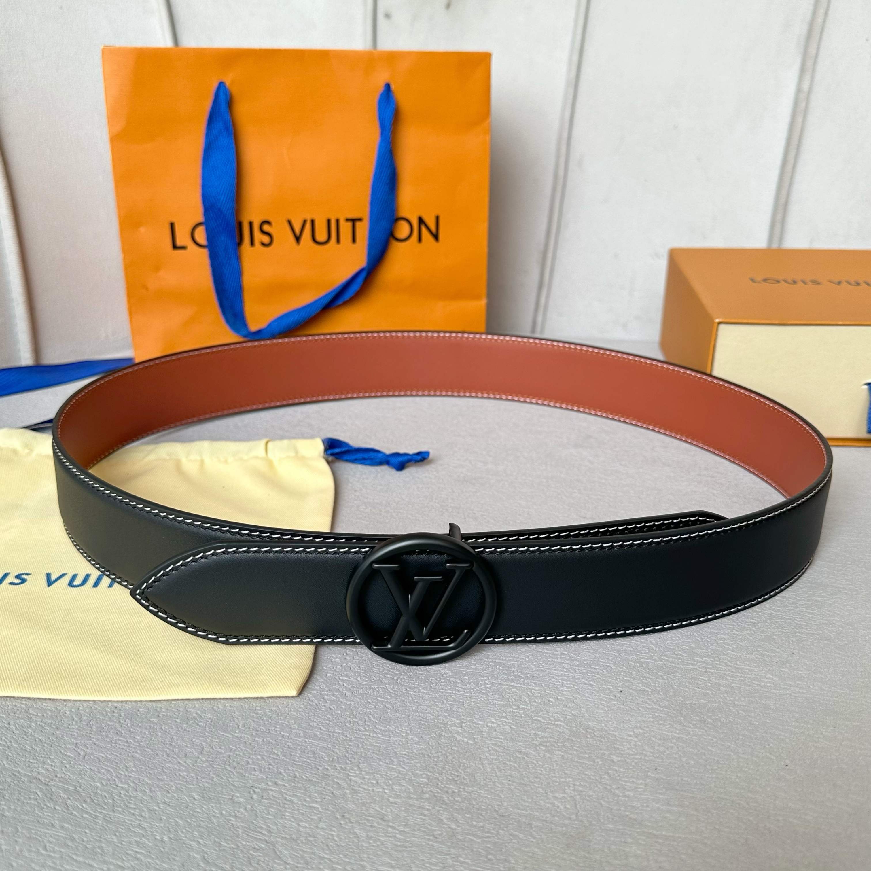 🌸L0UIS VUITT0N 今季新品 男士原單腰帶 寬度40毫米 雙面頭層小牛皮車雙線工藝 搭配經典鋼