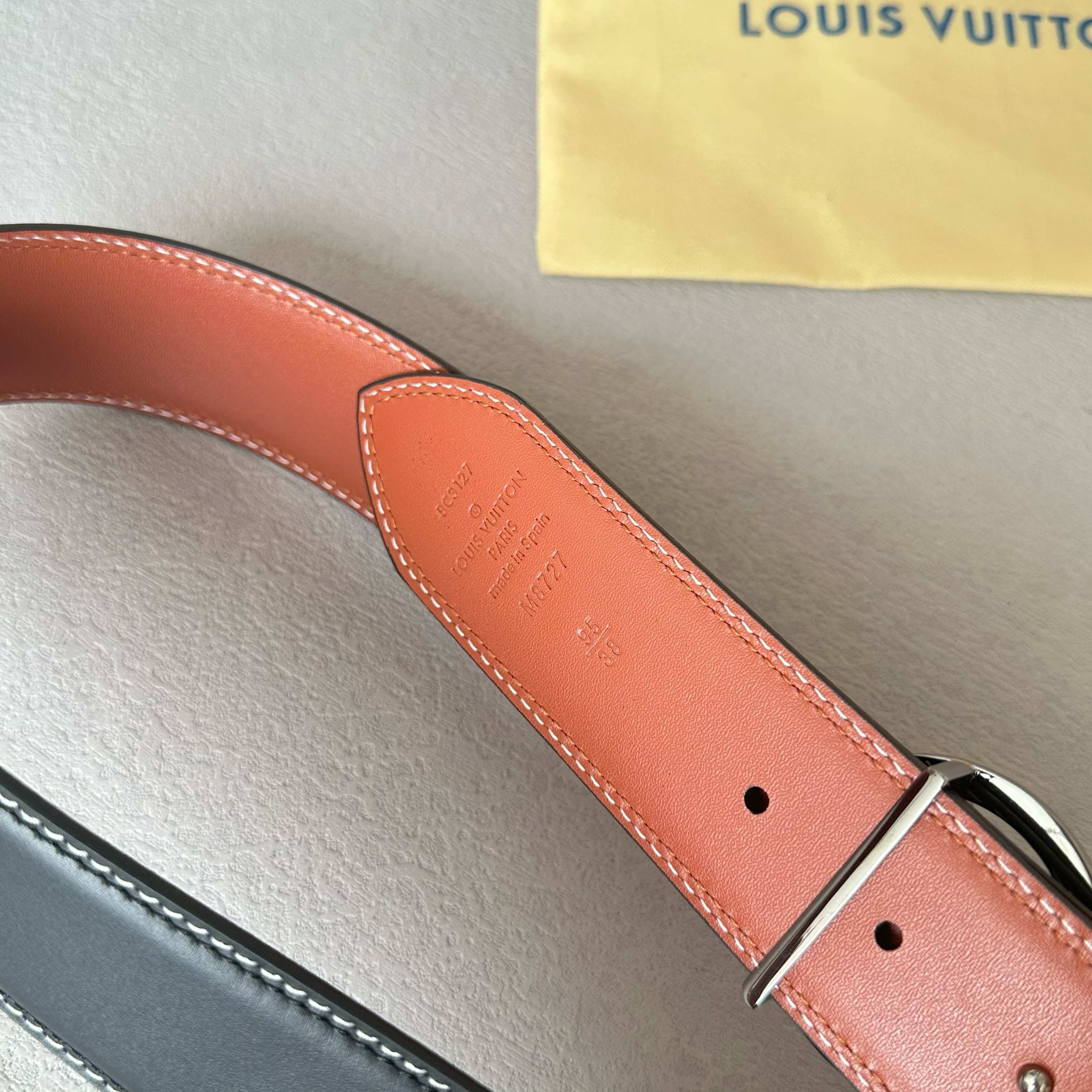 🌸L0UIS VUITT0N 今季新品 男士原單腰帶 寬度40毫米 雙面頭層小牛皮車雙線工藝 搭配經典鋼