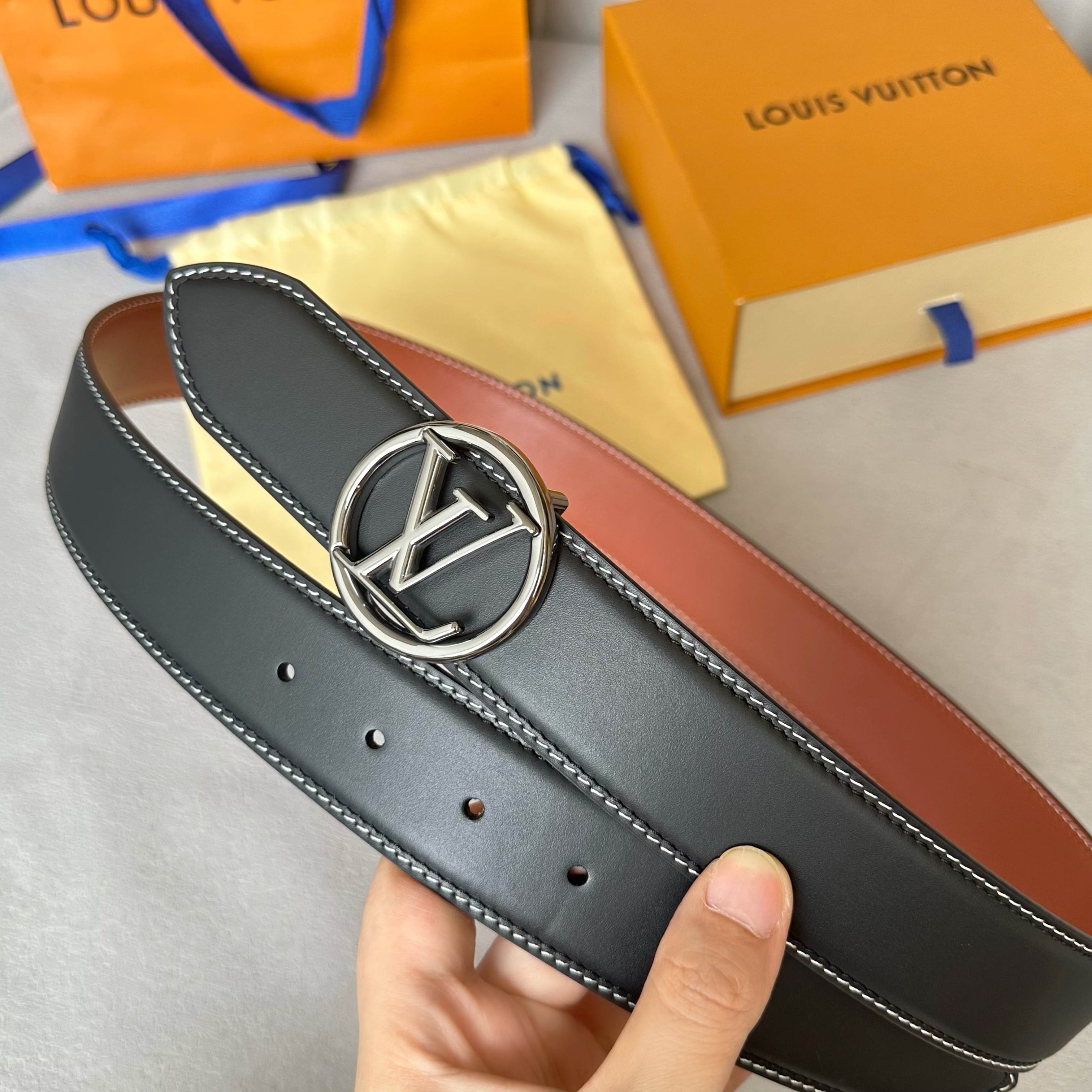 🌸L0UIS VUITT0N 今季新品 男士原單腰帶 寬度40毫米 雙面頭層小牛皮車雙線工藝 搭配經典鋼