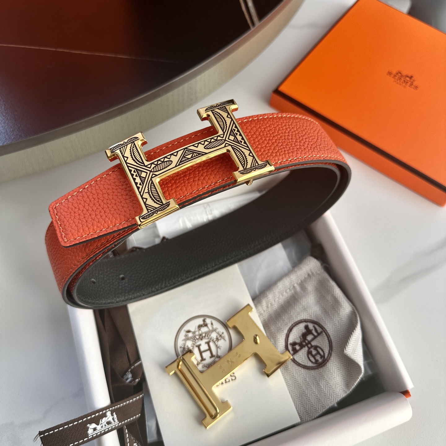 Hermès P255 二面使い可能な高級レザーウエストバンド