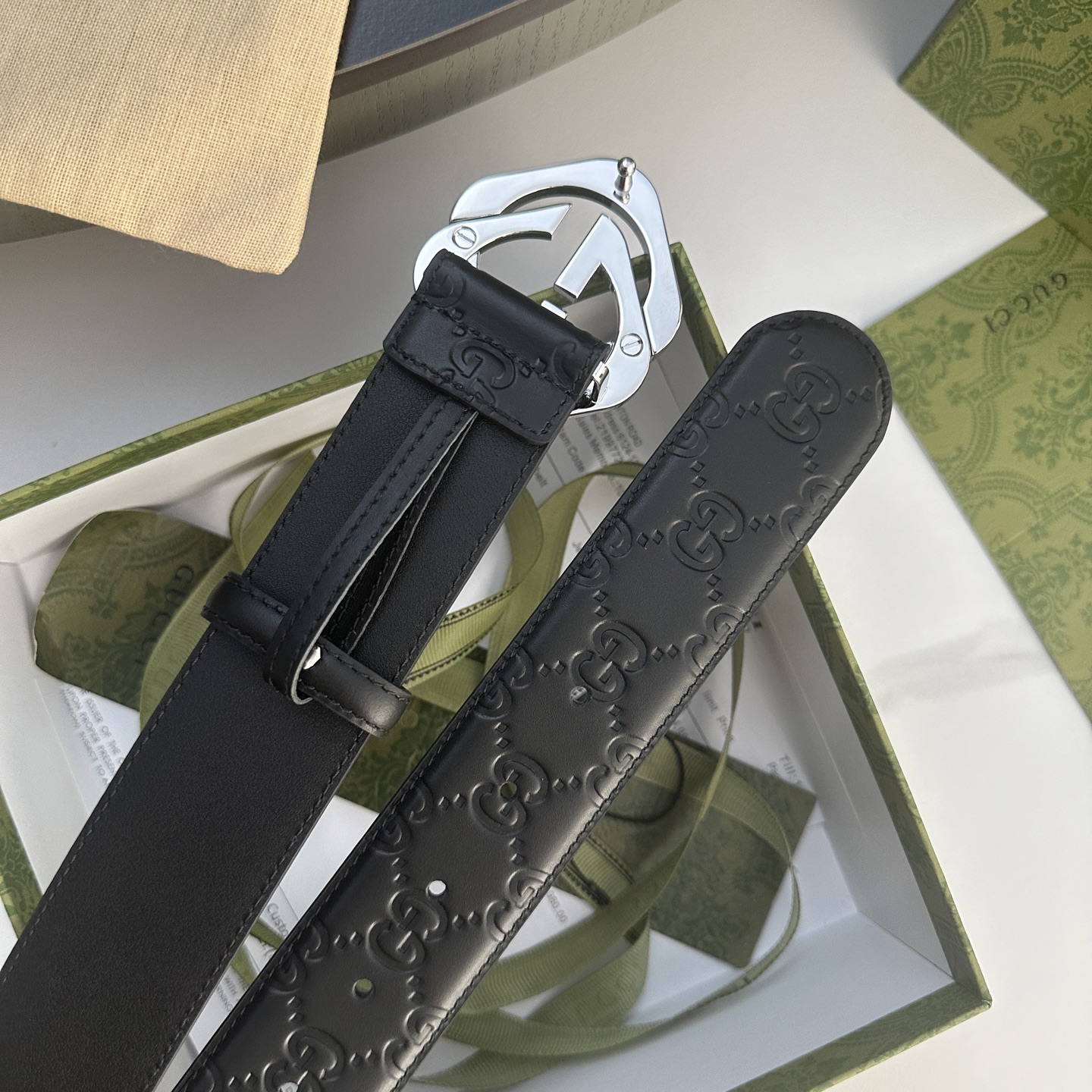Luxury Gucci Men’s Belts: Real-Grade Collegiate Style and Classic Waterproof Design - 图片 6