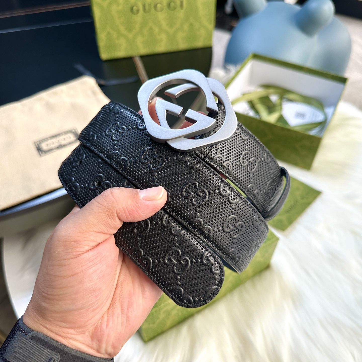 GUCCI メンズ腰帯 P238 ダブルGバックル デザイン