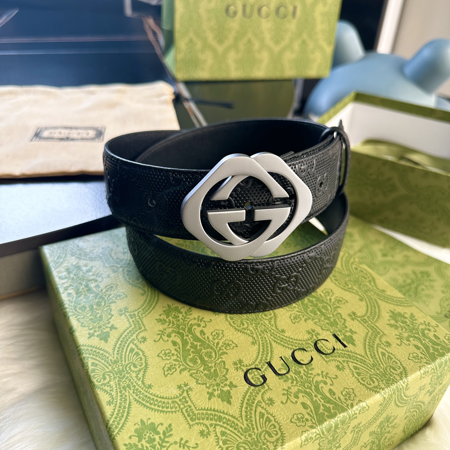 GUCCI メンズ腰帯 P238 ダブルGバックル デザイン