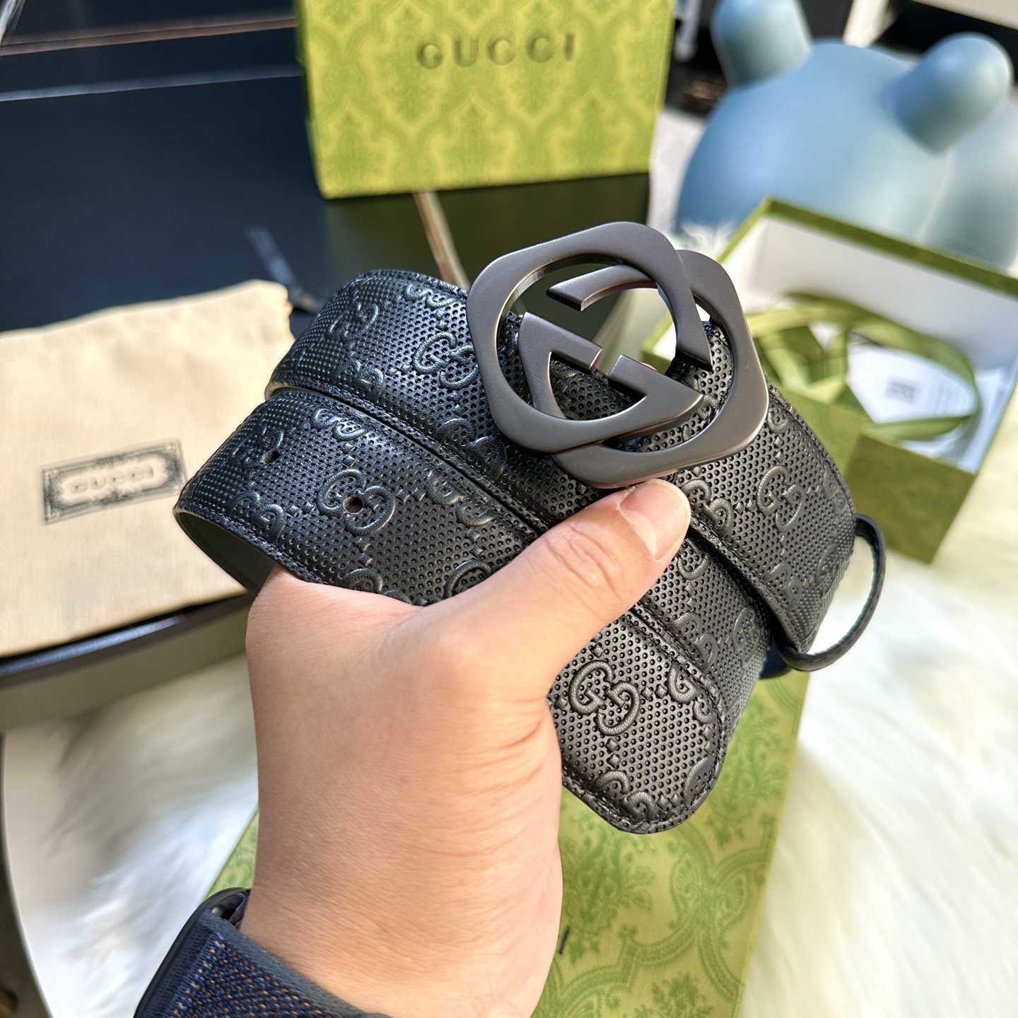 GUCCI P238 男性用 40mm 幅のダブルGバックルレザーベルト