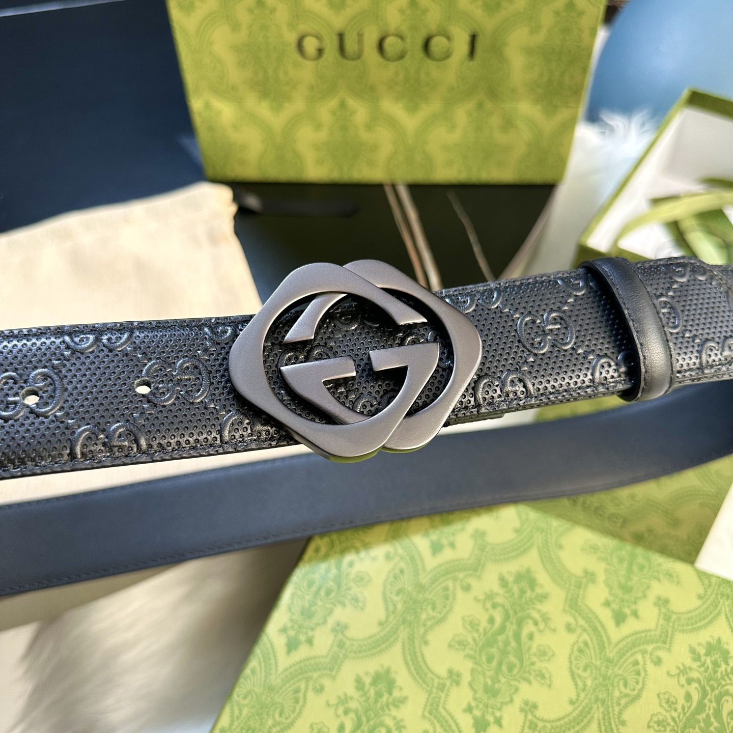GUCCI P238 男性用 40mm 幅のダブルGバックルレザーベルト