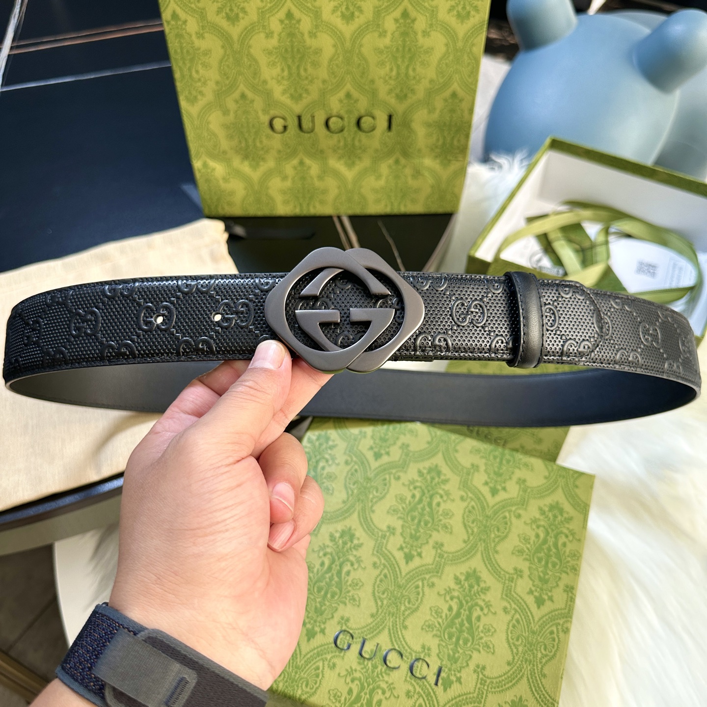 GUCCI P238 男性用 40mm 幅のダブルGバックルレザーベルト