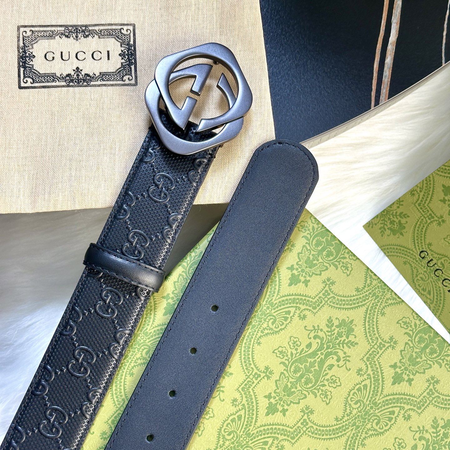 GUCCI P238 男性用 40mm 幅のダブルGバックルレザーベルト