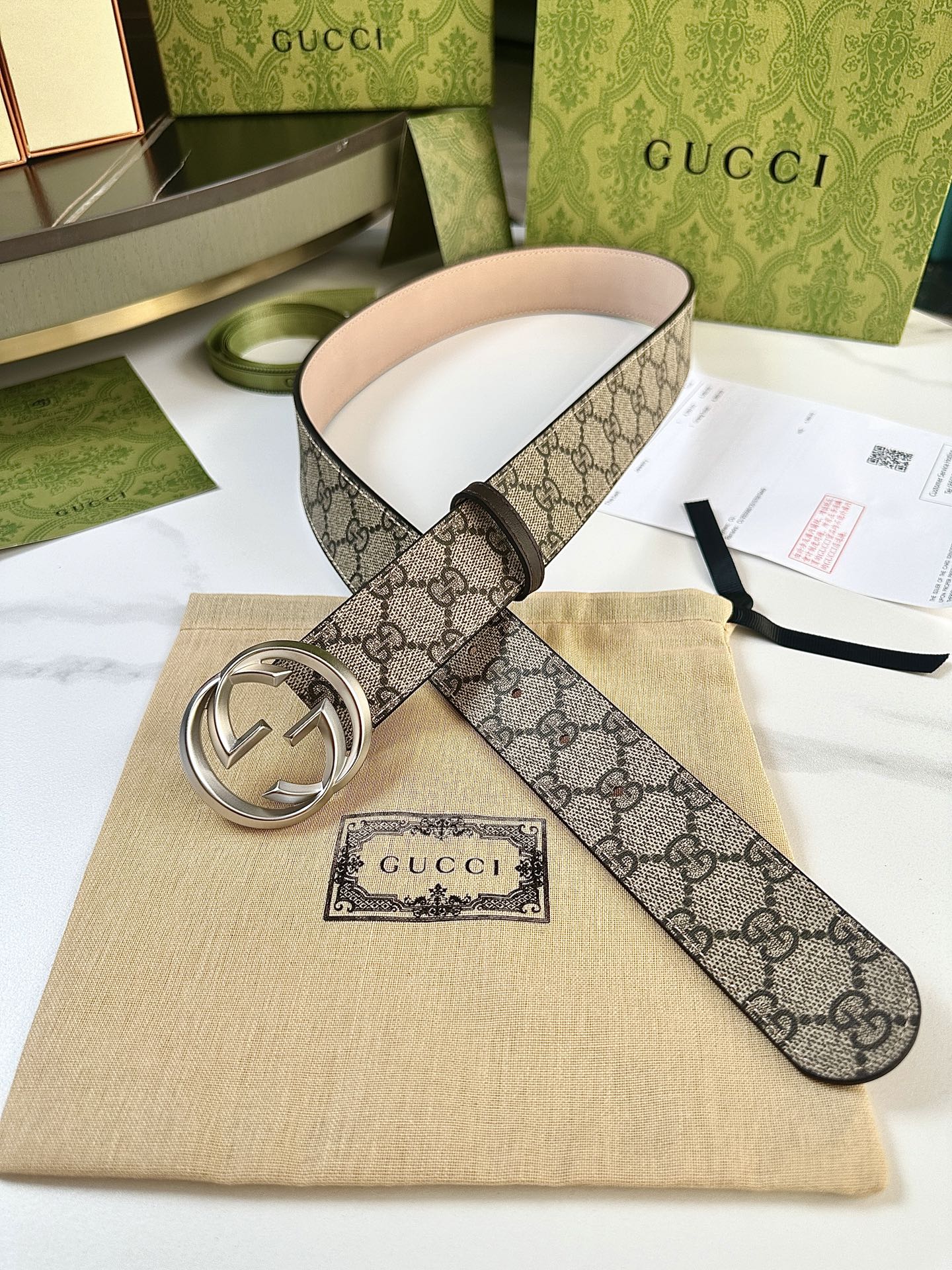 Luxury Gucci Men’s Belts: Real-Grade Collegiate Style with Classic Waterproof Design - 图片 1