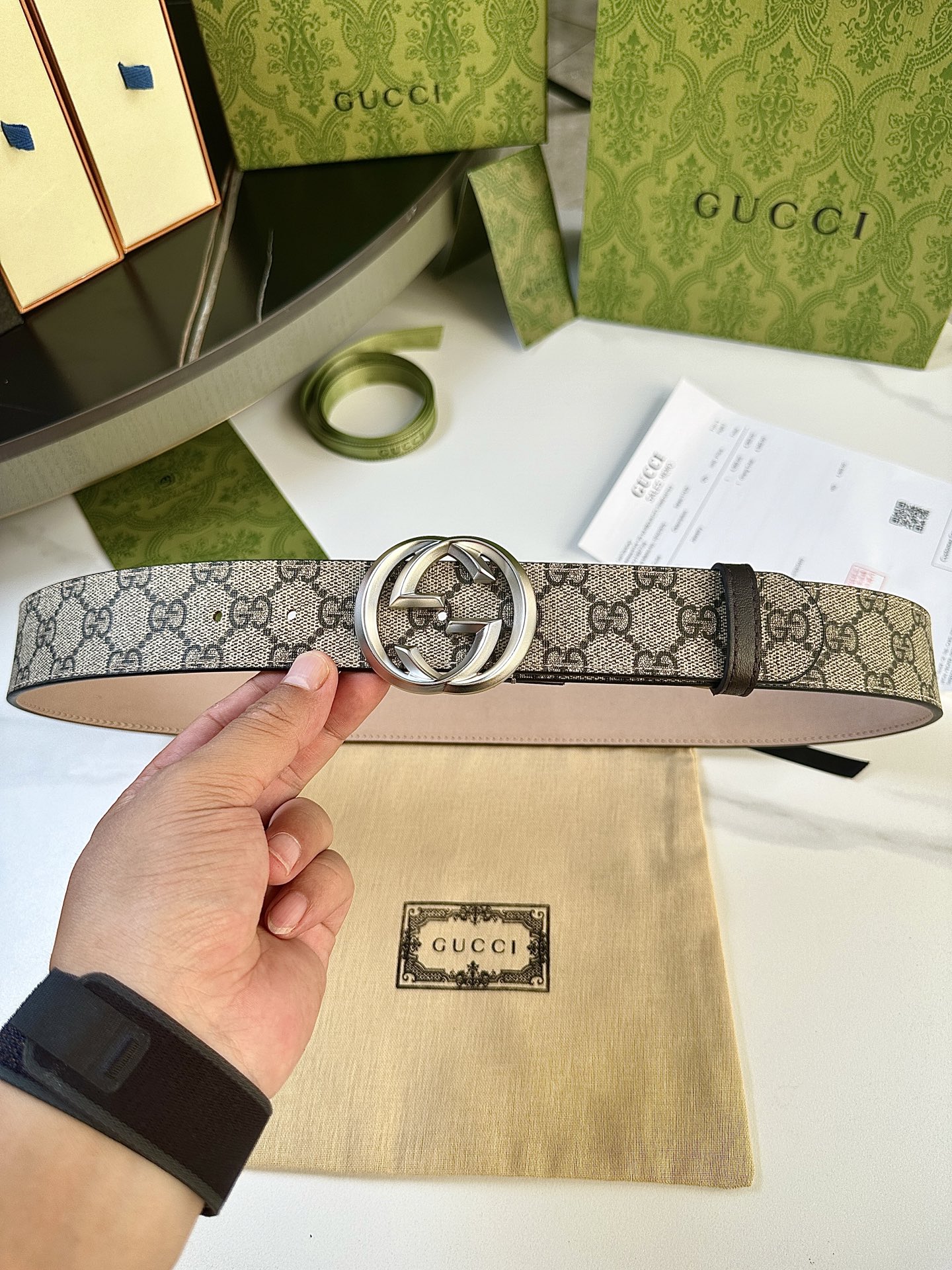 Luxury Gucci Men’s Belts: Real-Grade Collegiate Style with Classic Waterproof Design - 图片 5