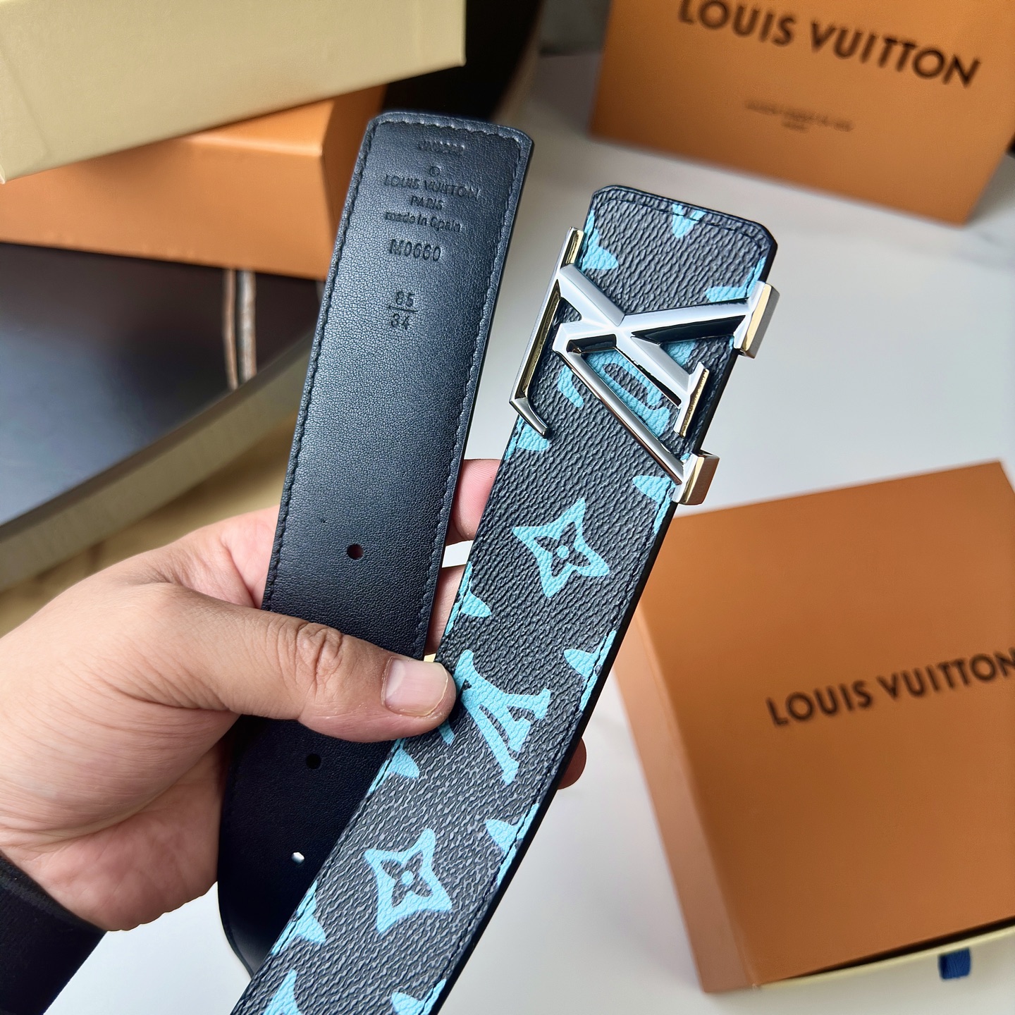 LOUIS VUITTON 原版包裝➕1.0 精鋼字母搭扣付き