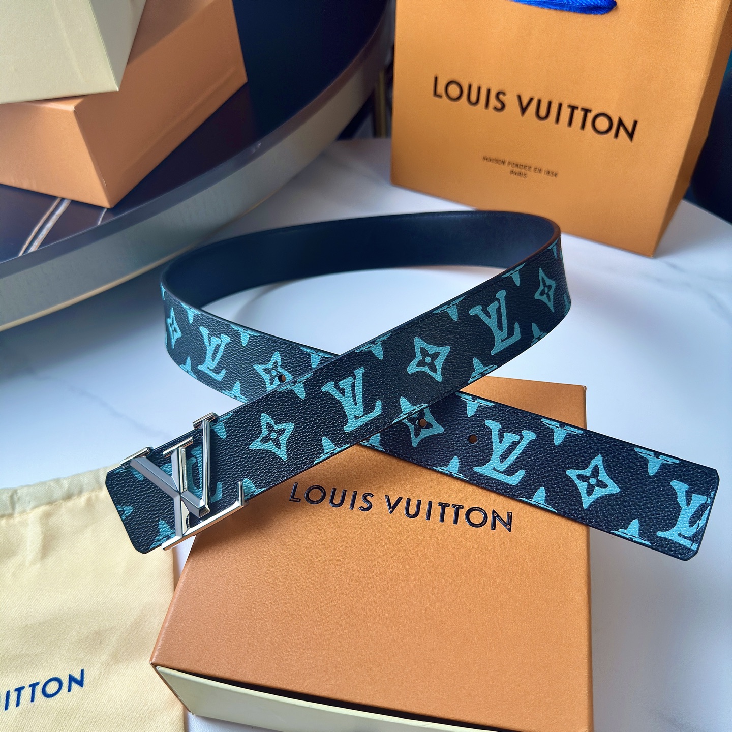 LOUIS VUITTON 原版包裝➕1.0 精鋼字母搭扣付き