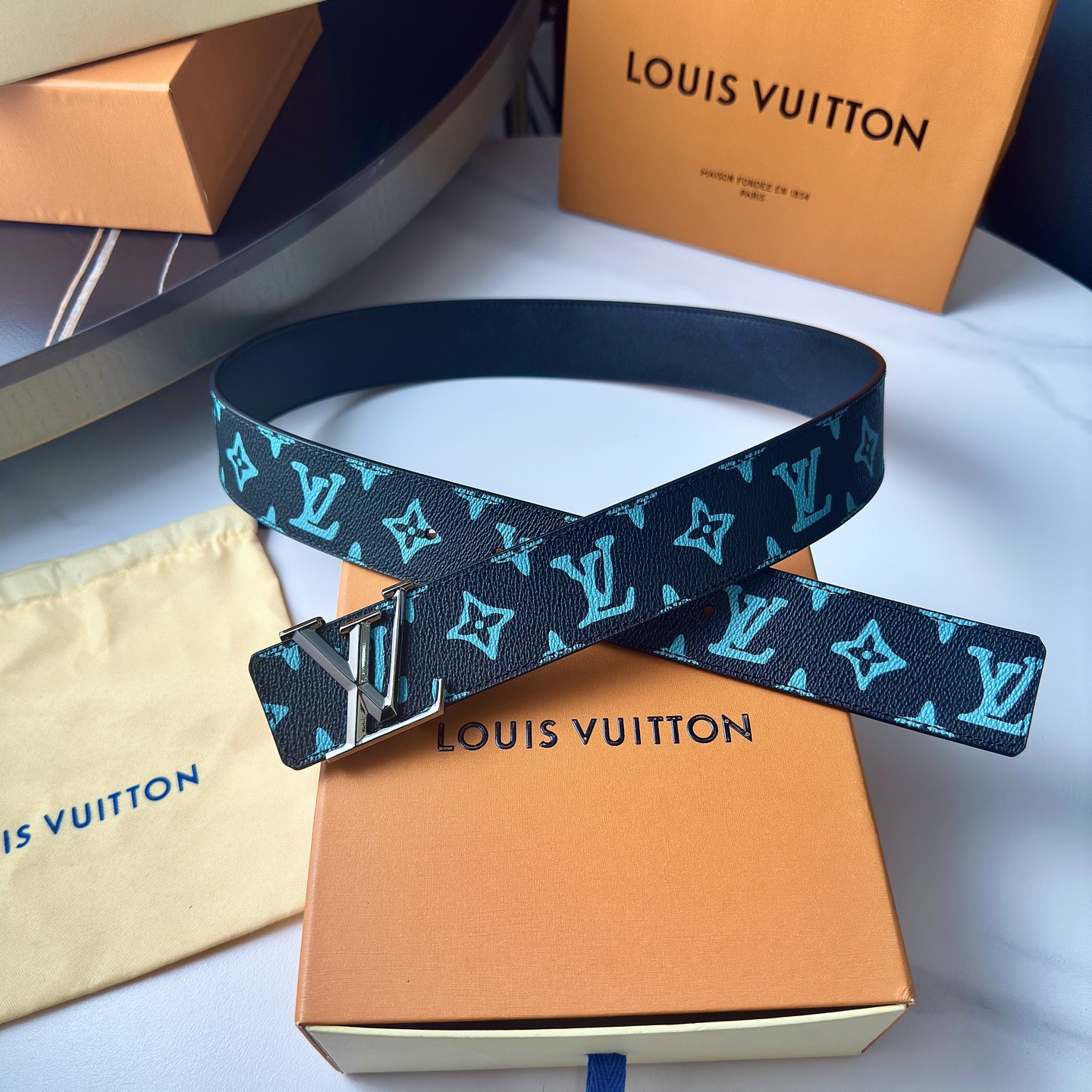 LOUIS VUITTON 原版包裝➕1.0 - 40mm幅のカスタム帆布と小牛皮