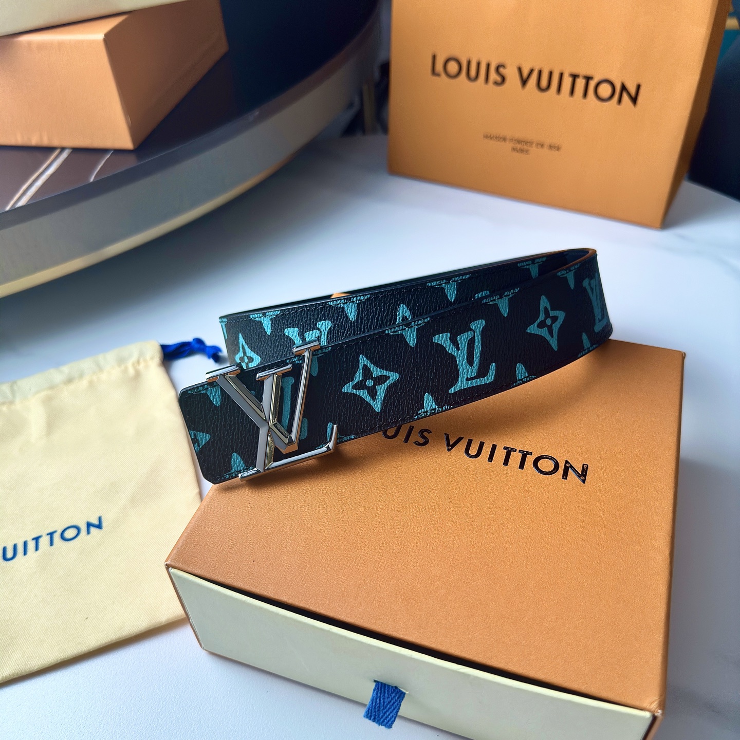 LOUIS VUITTON 原版包裝➕1.0 - 40mm幅のカスタム帆布と小牛皮