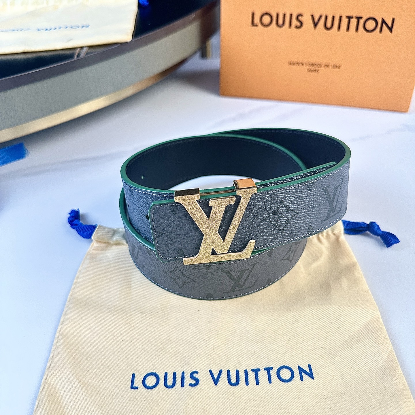 L0UIS VUITT0N 原版包裝 1.0 幅広40mmの定番スタイル