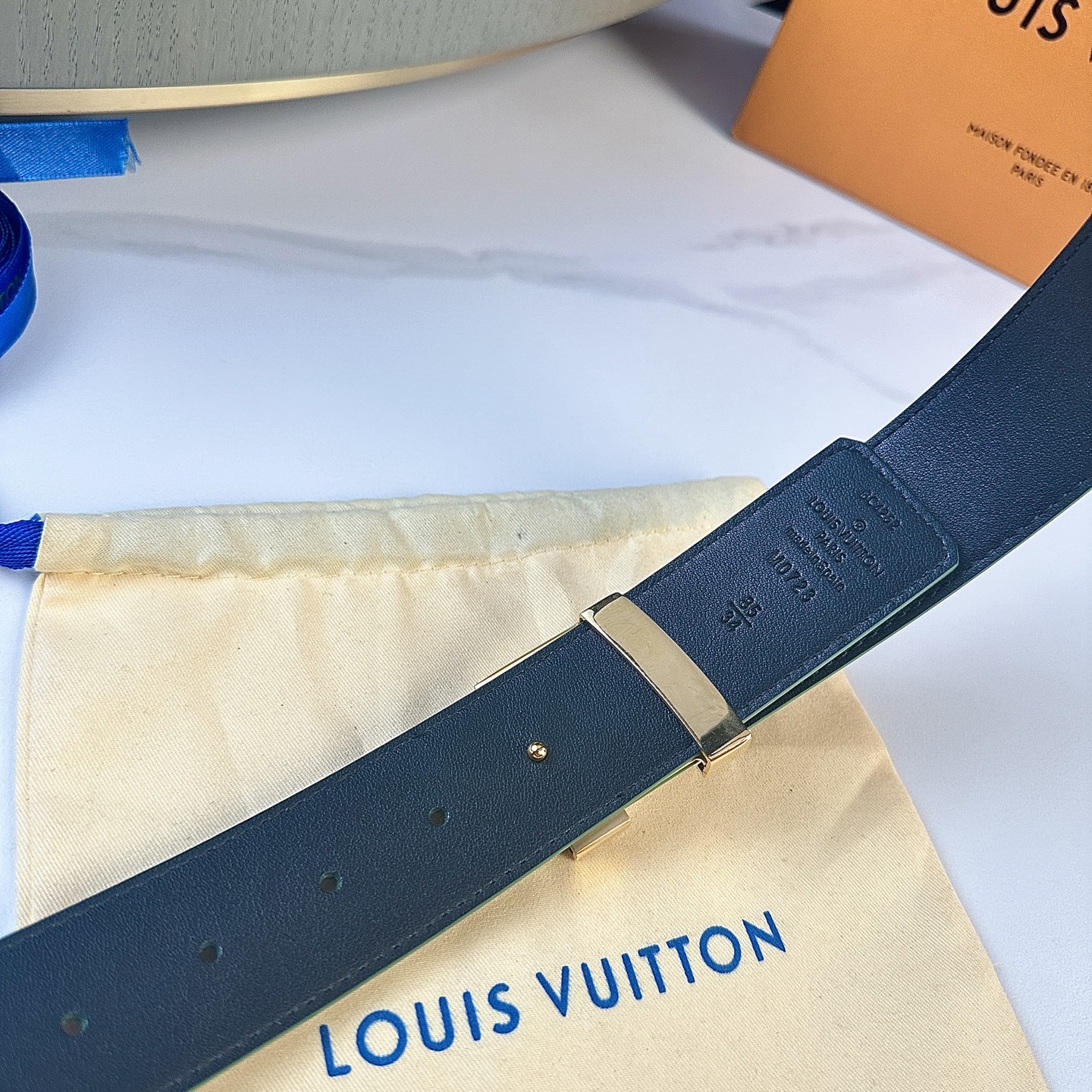 L0UIS VUITT0N 原版包裝 1.0 幅広40mmの定番スタイル