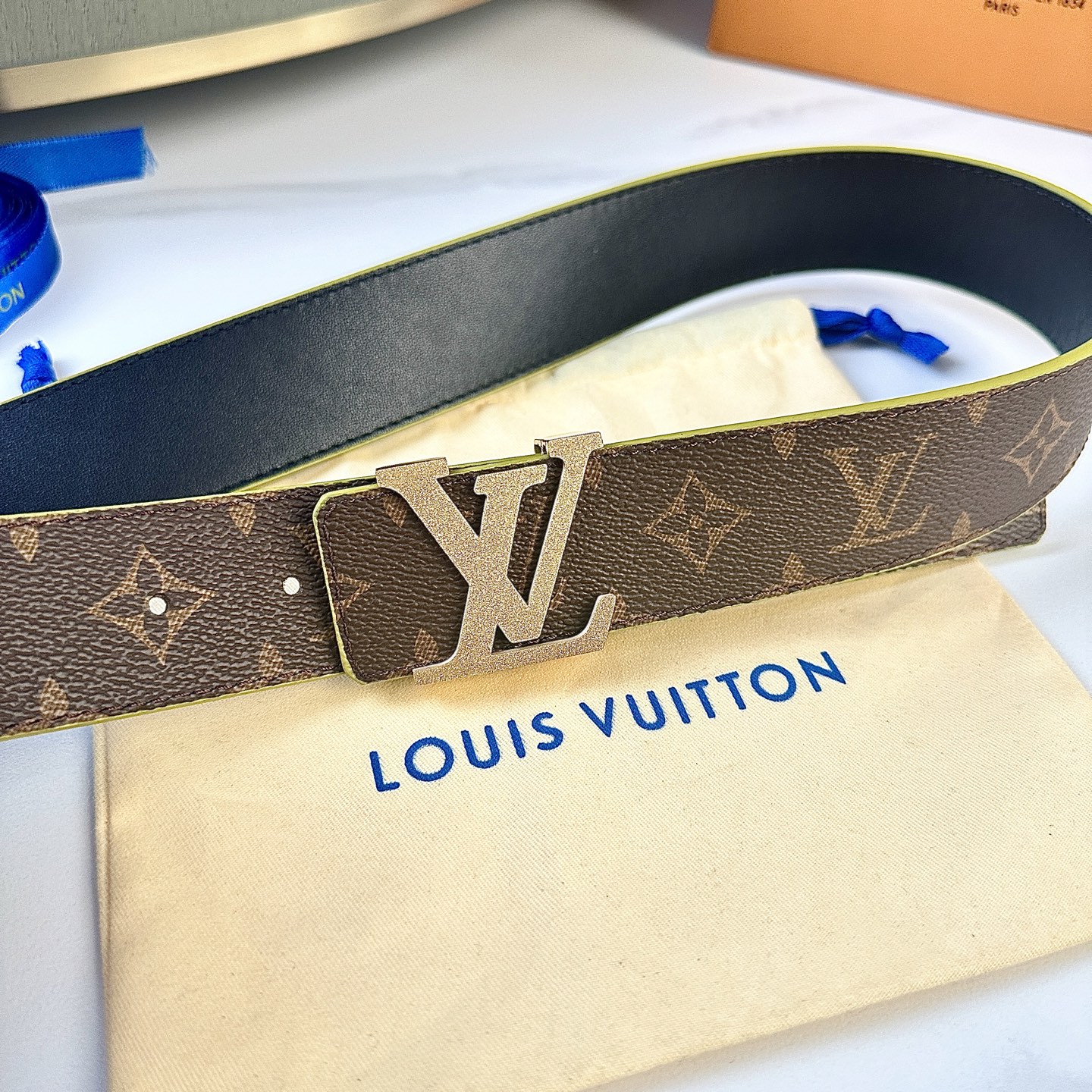 L0UIS VUITT0N 原版包裝➕1.0 - クラシックデザインと精緻な仕立て