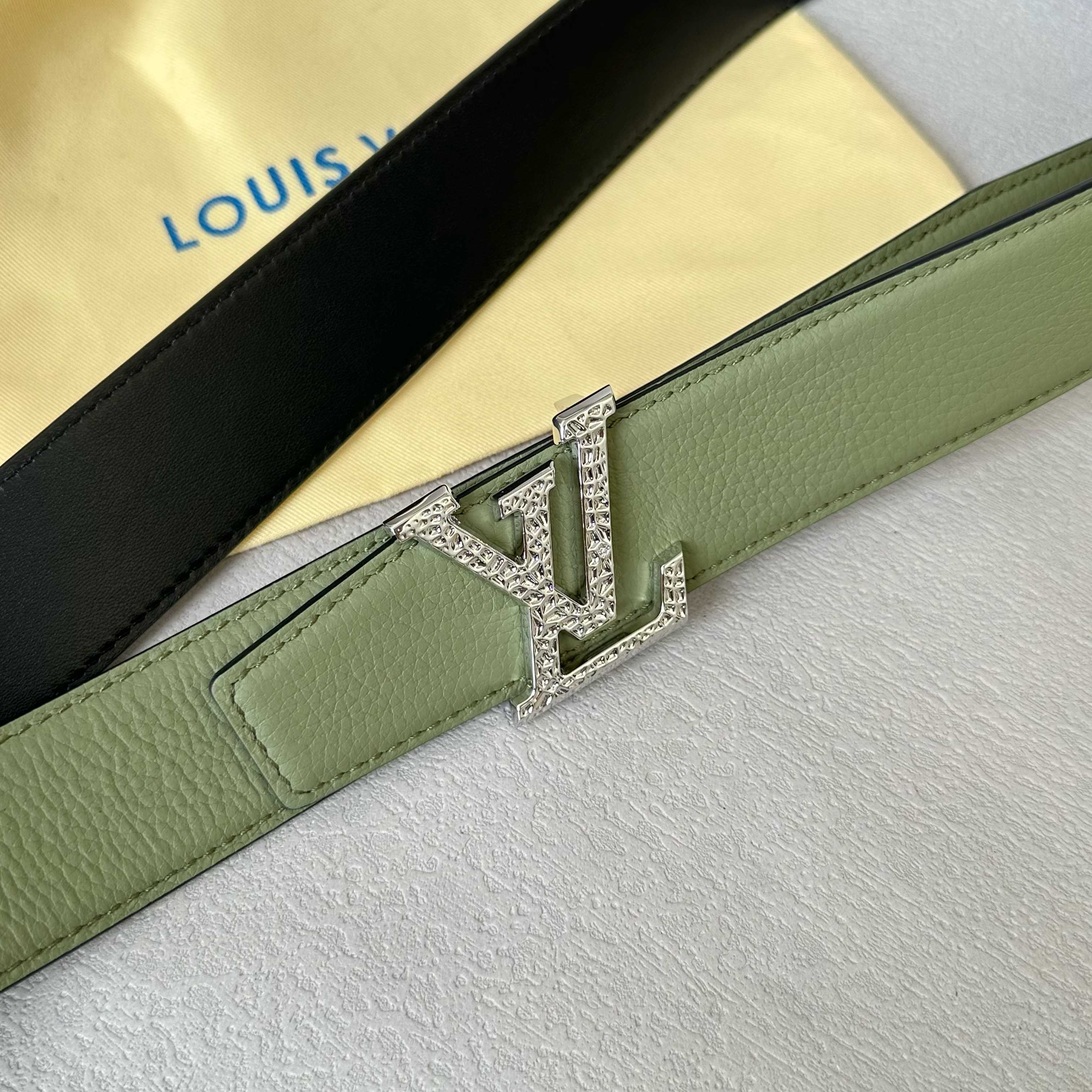 LOUIS VUITTON 原版包装➕1.0 ダブル面デザインの男士腰帯